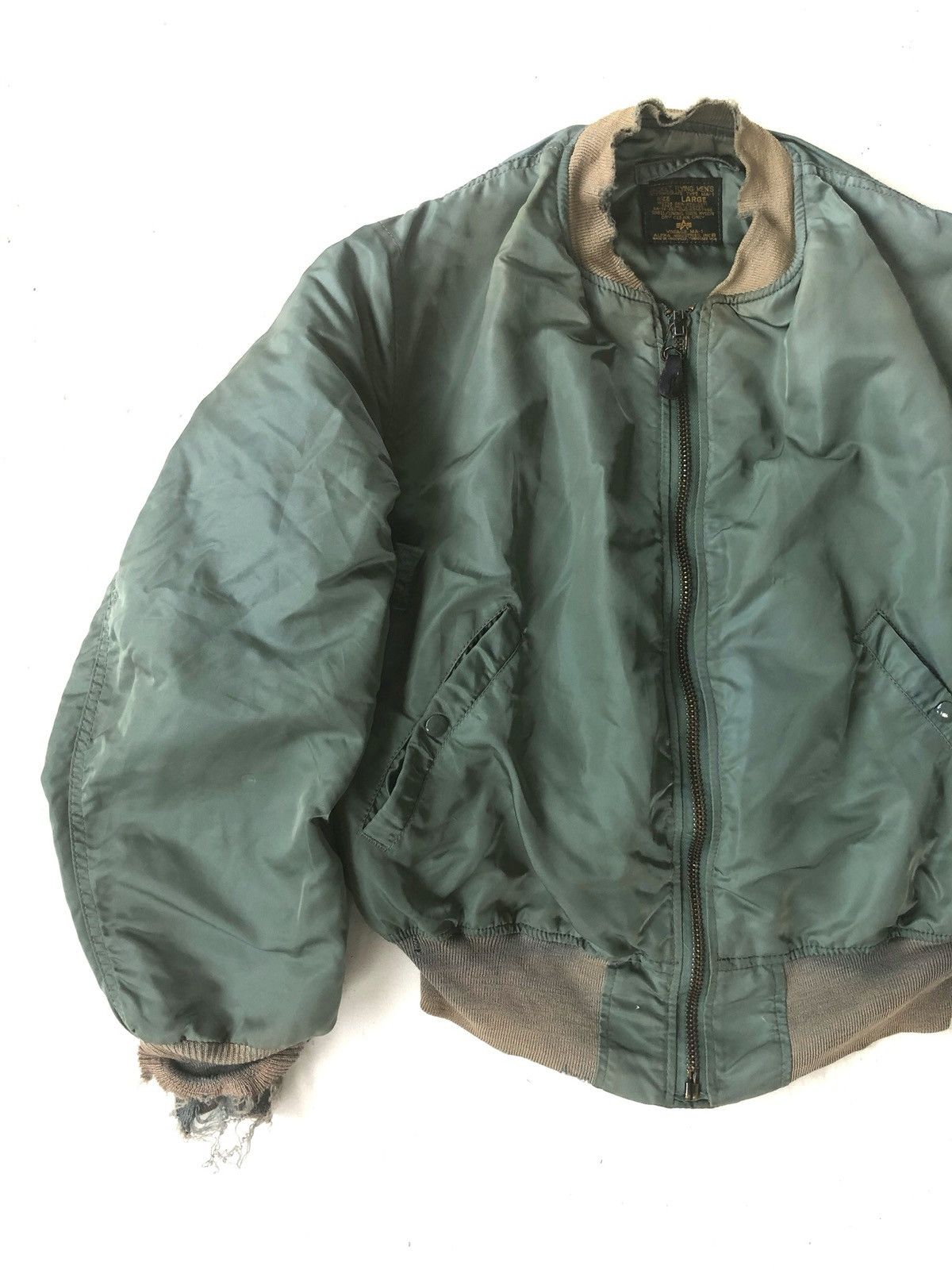 Alpha Industries Vtg USAF Alpha Ind. Distressed MA-1 Flight Jacket Size US L / EU 52-54 / 3 - 6 Thumbnail
