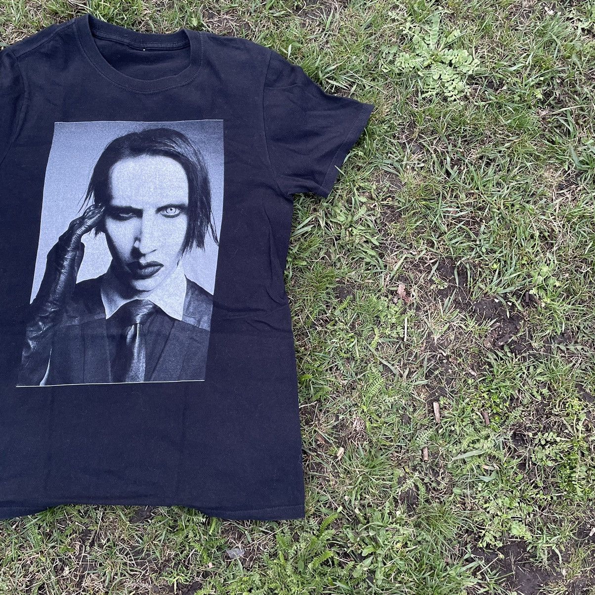 Vintage Vintage 90s Marilyn Manson Band Tee Faded Black Grunge S Size US S / EU 44-46 / 1 - 3 Thumbnail