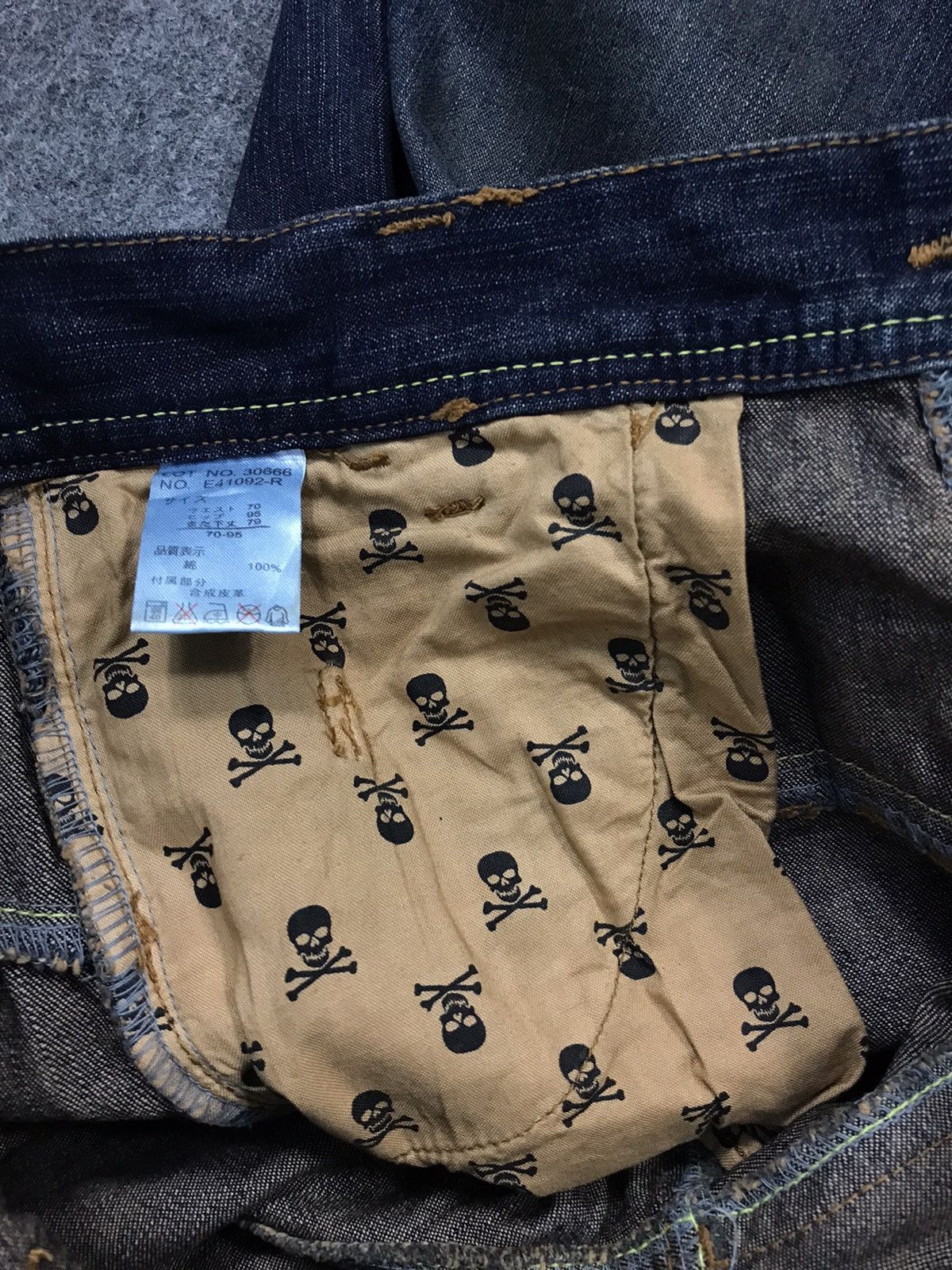 Japanese Brand × Vintage Vintage Japanese Brand Back Side Skull Pocket Jeans Style Size US 32 / EU 48 - 14 Thumbnail