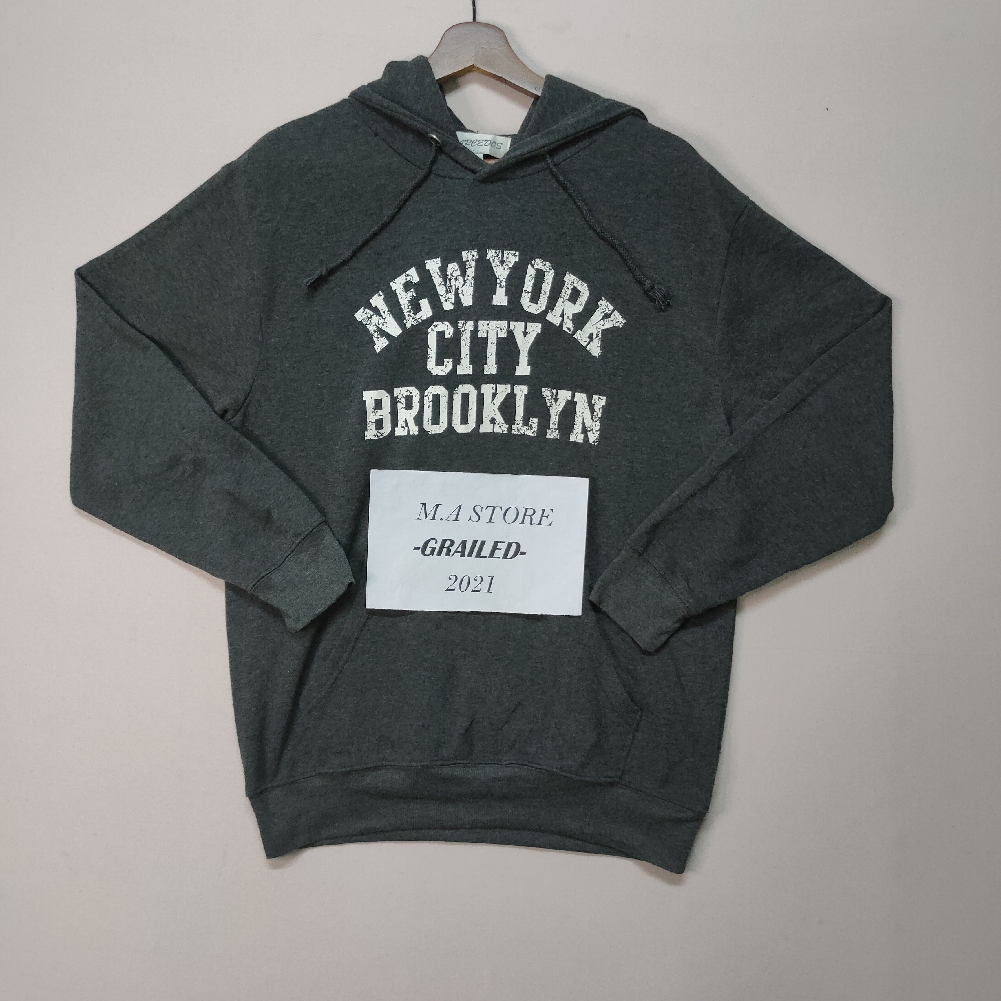 Vintage Barcedos N.Y City Brooklyn Hoodie Sweatshirt Size US L / EU 52-54 / 3 - 1 Thumbnail
