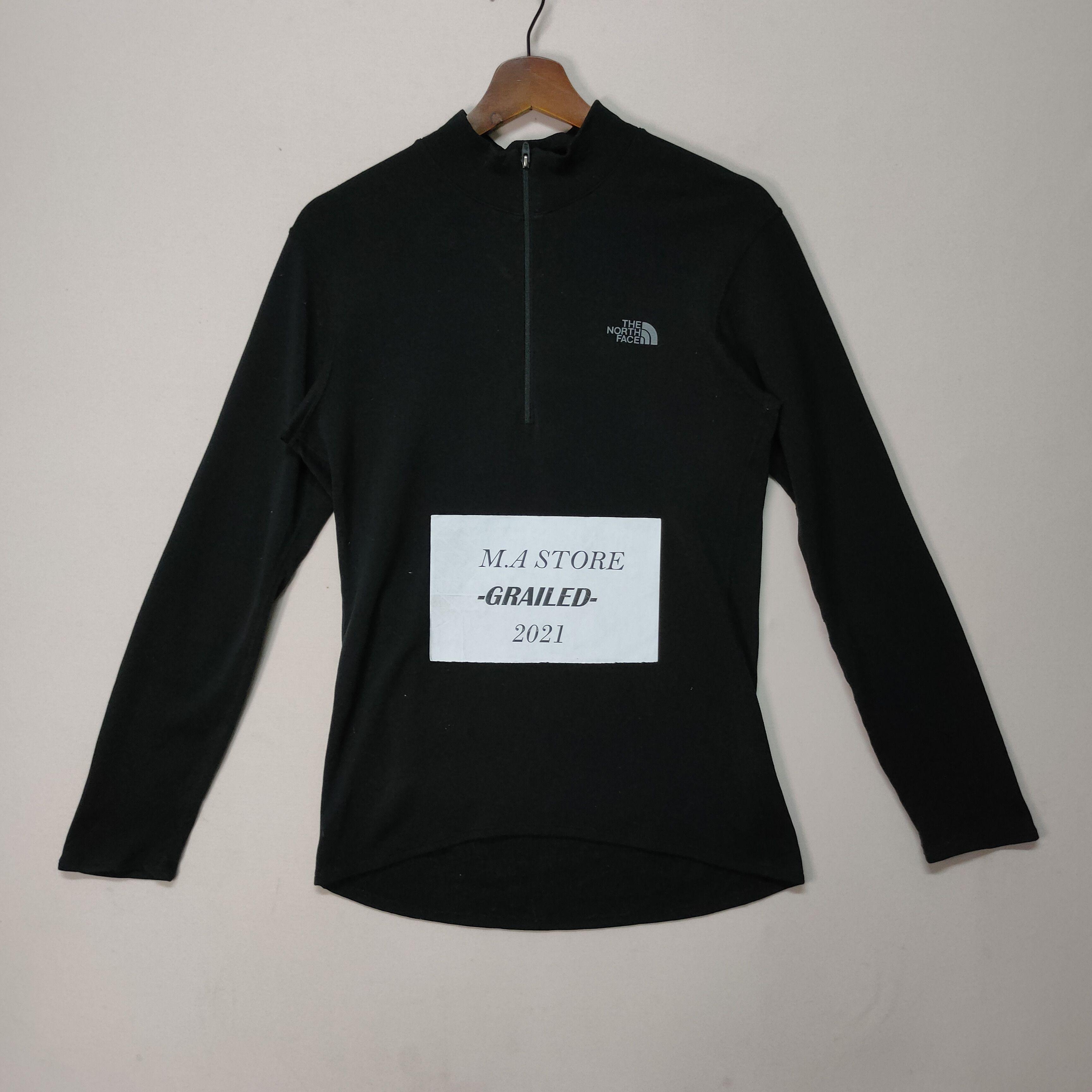 The North Face Vintage The North Face Small Logo Long Sleeve Shirt Size US S / EU 44-46 / 1 - 1 Thumbnail