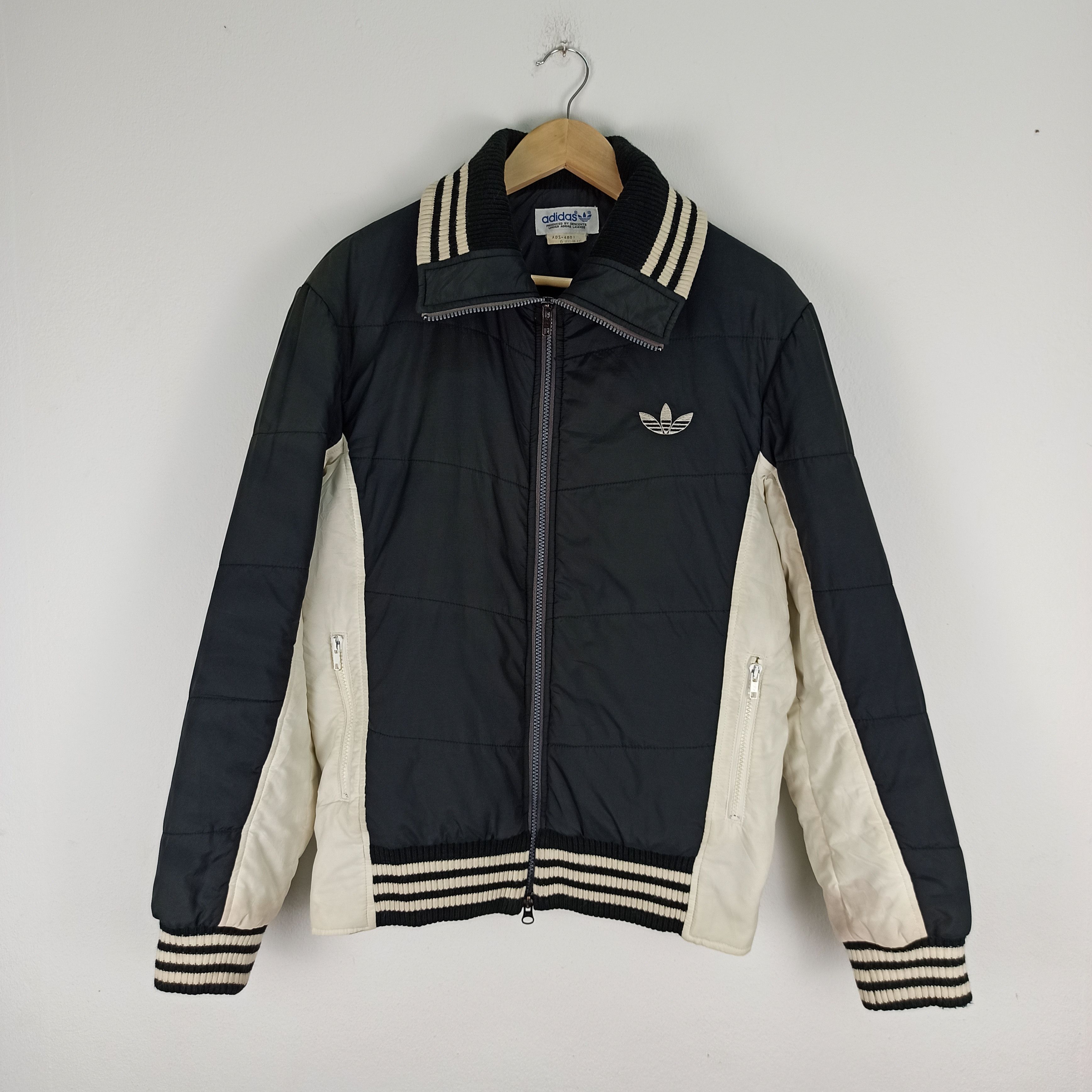 Adidas 🔥Vintage🔥 ADIDAS Japanese Trefoil Puffer Jacket 80-90's Size US L / EU 52-54 / 3 - 1 Thumbnail