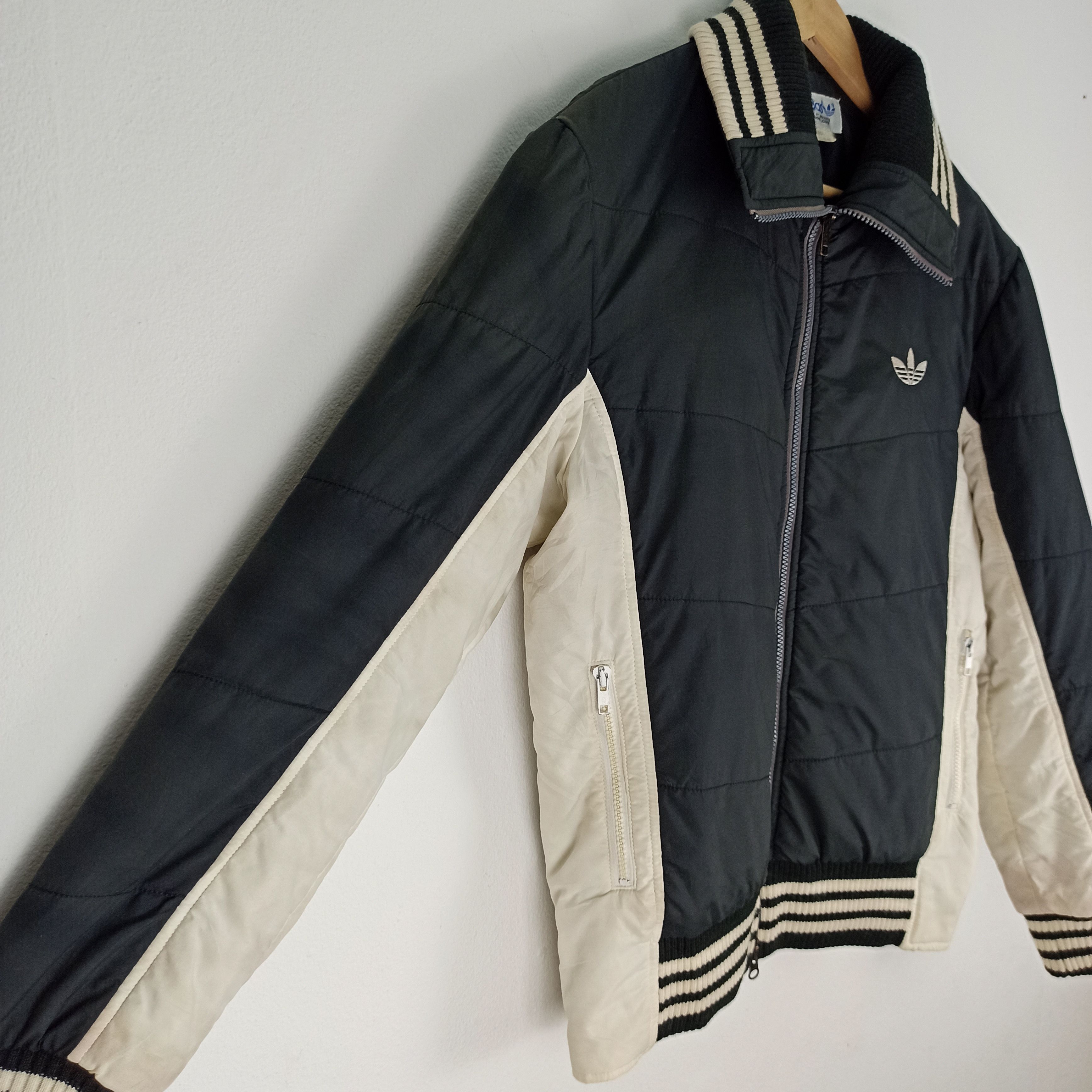 Adidas 🔥Vintage🔥 ADIDAS Japanese Trefoil Puffer Jacket 80-90's Size US L / EU 52-54 / 3 - 5 Thumbnail