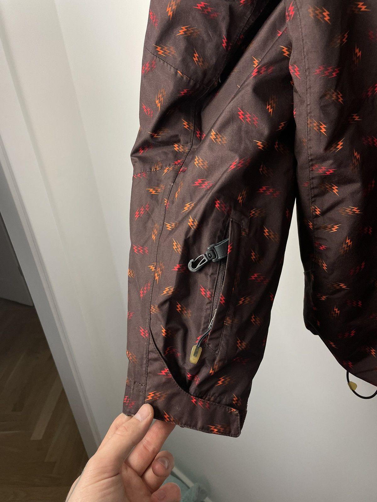 Nike ACG Nike ACG Vintage Y2k Storm Fit Jacket Outdoor Hype Fullprint Size US M / EU 48-50 / 2 - 5 Thumbnail