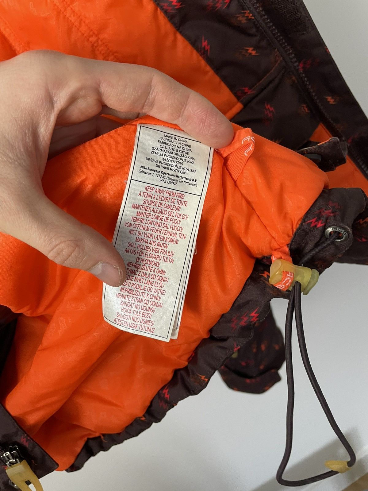 Nike ACG Nike ACG Vintage Y2k Storm Fit Jacket Outdoor Hype Fullprint Size US M / EU 48-50 / 2 - 8 Thumbnail