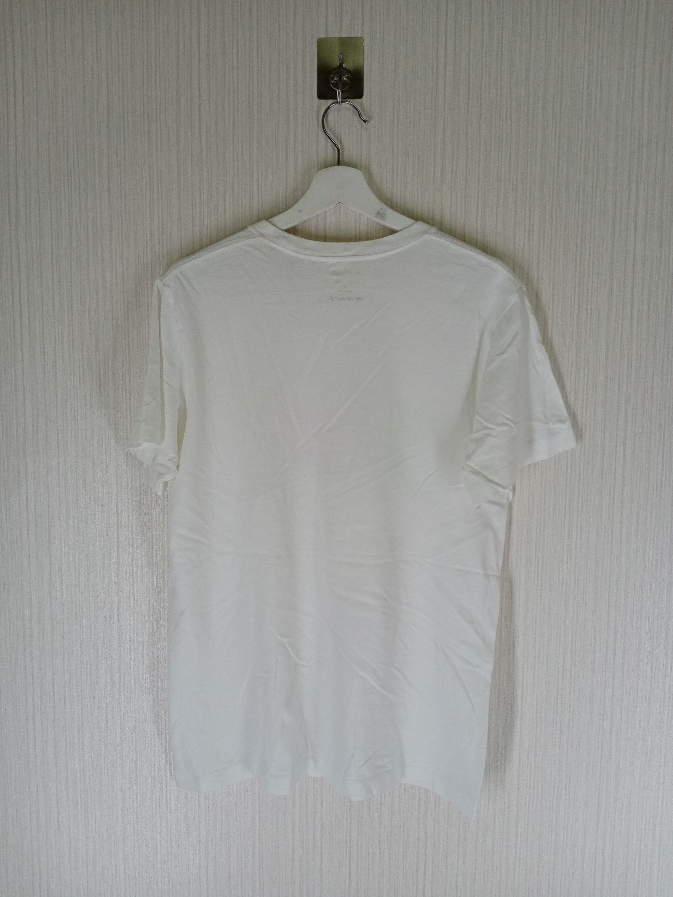 Kaws × Uniqlo Kaws Size US M / EU 48-50 / 2 - 6 Thumbnail
