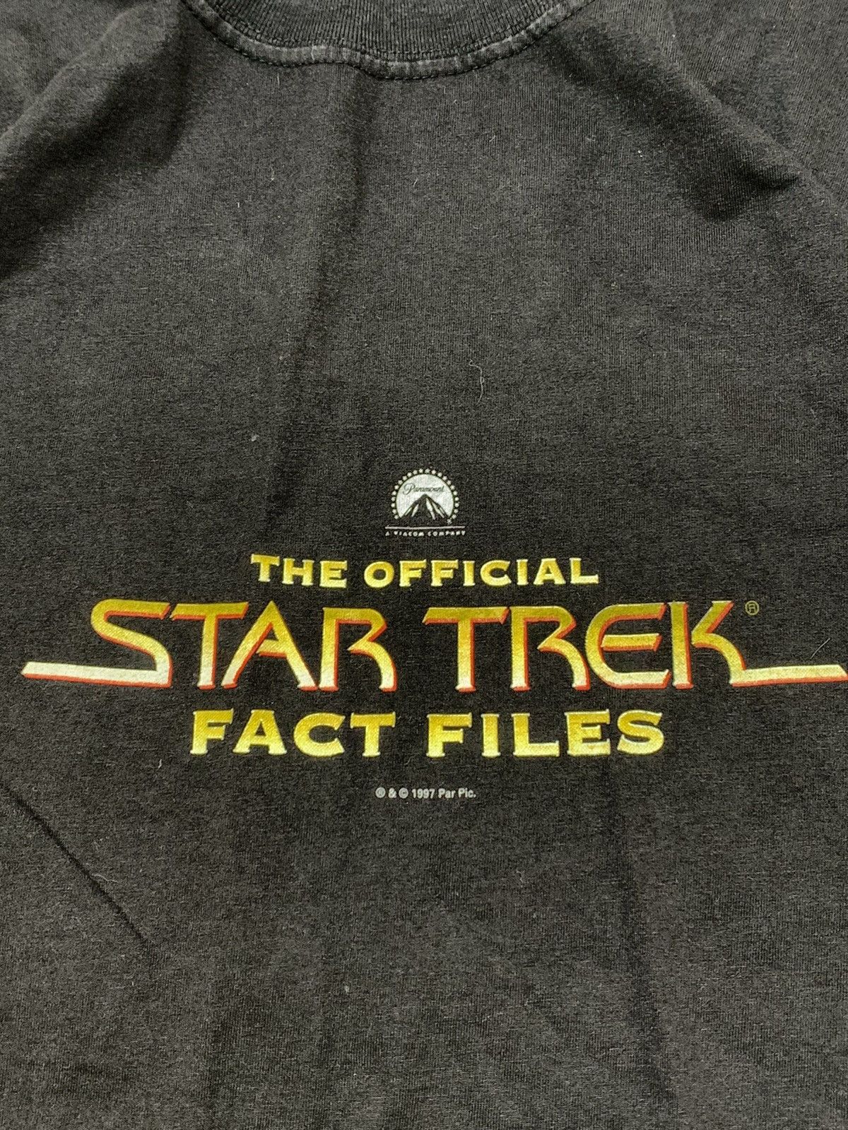 Band Tees × Vintage Vintage 90s Star Trek 1997 t-shirt big logo streetwear sizeL Size US L / EU 52-54 / 3 - 2 Thumbnail