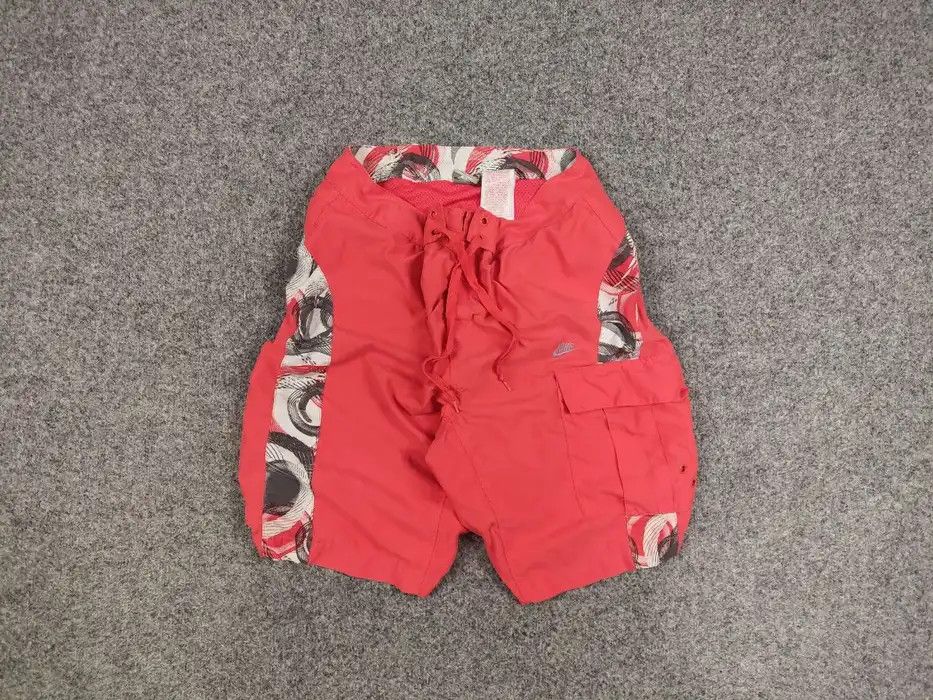 Nike Vintage 00's Nike Cargo Pocket Logo Shorts Style Y2K Size US 34 / EU 50 - 1 Thumbnail