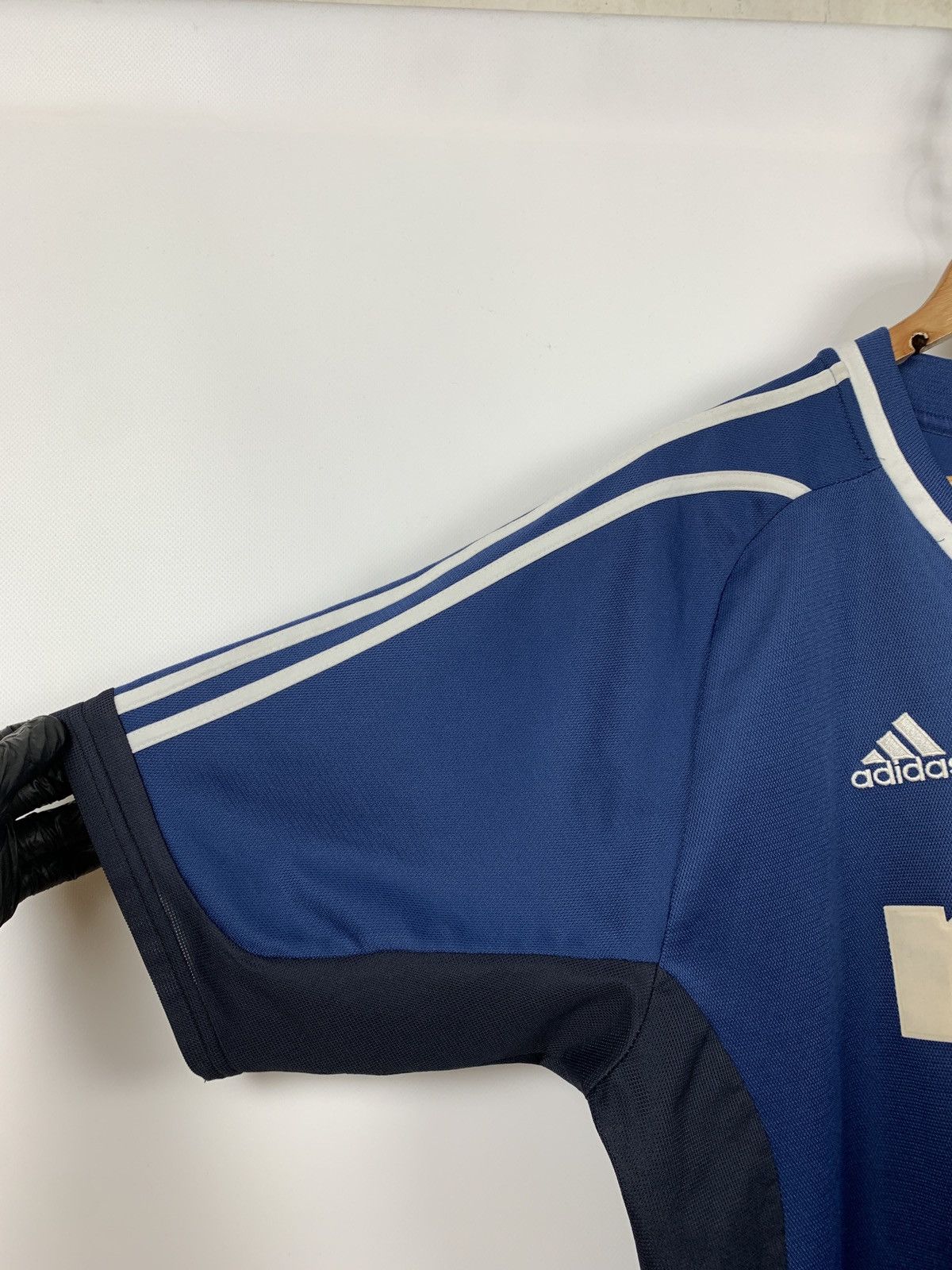 Adidas 2001/02 Adidas Newcastle United Kieron Dyer #8 Soccer Jersey Size US L / EU 52-54 / 3 - 9 Thumbnail