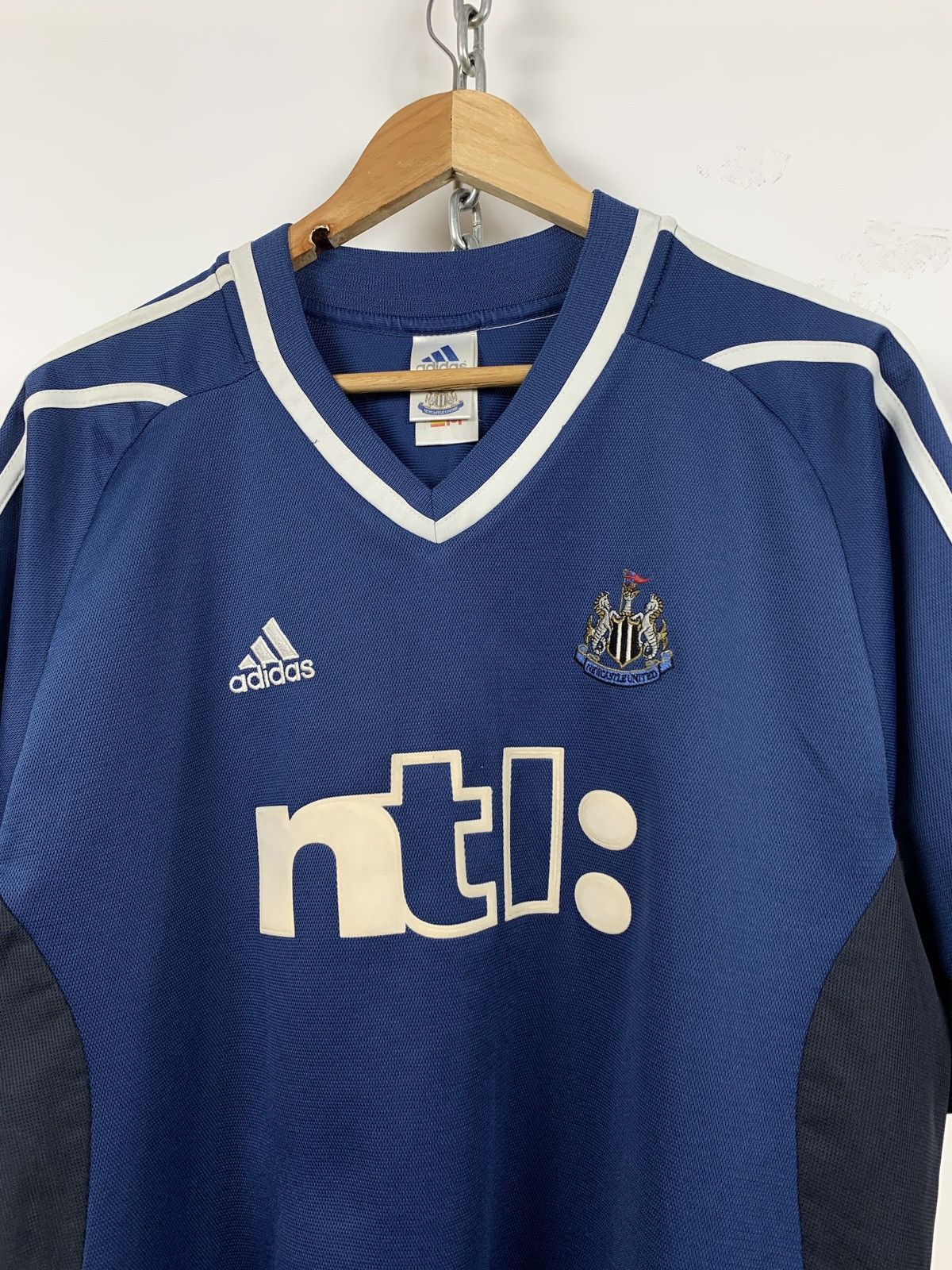 Adidas 2001/02 Adidas Newcastle United Kieron Dyer #8 Soccer Jersey Size US L / EU 52-54 / 3 - 5 Thumbnail