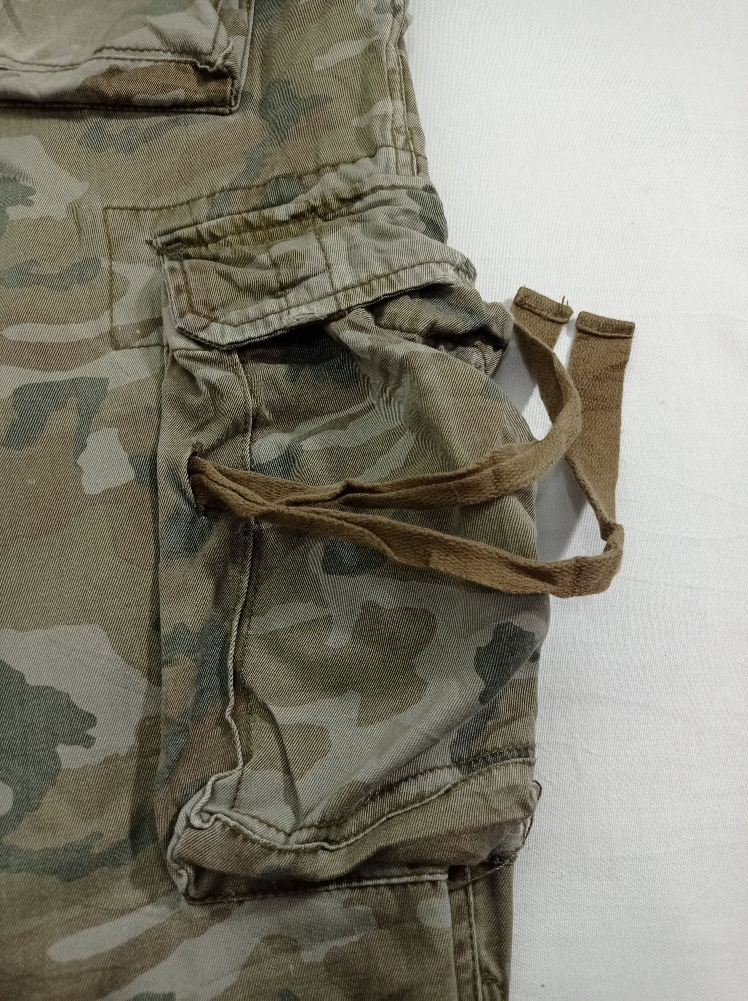 Japanese Brand Real Crush Clothing Camo Tactical Cargo Pants Size US 33 - 11 Thumbnail