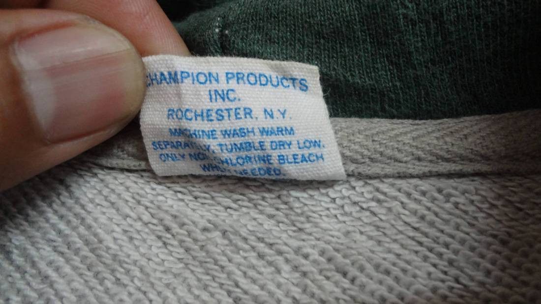 Champion × Vintage 90s CHAMPION Hoodie Mens Champion Wisconsin Rhinelander Size US L / EU 52-54 / 3 - 4 Thumbnail