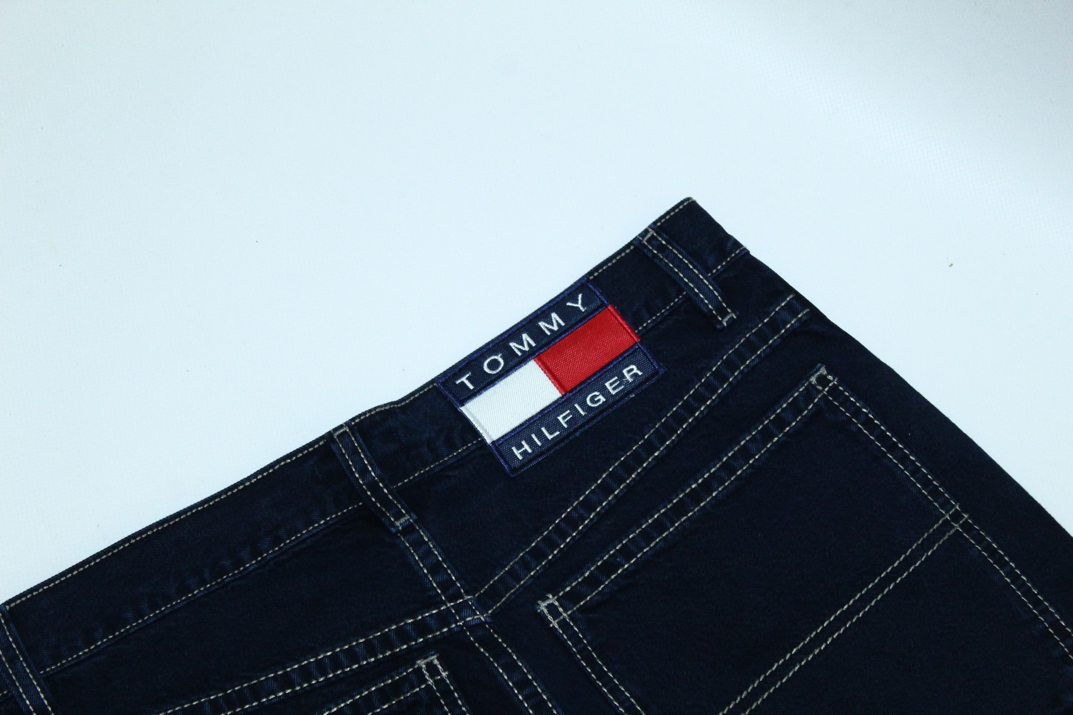 Tommy Hilfiger VTG🔥 Throwback 90's Tommy Hilfiger Baggy Rap Jeans Size US 32 / EU 48 - 9 Thumbnail