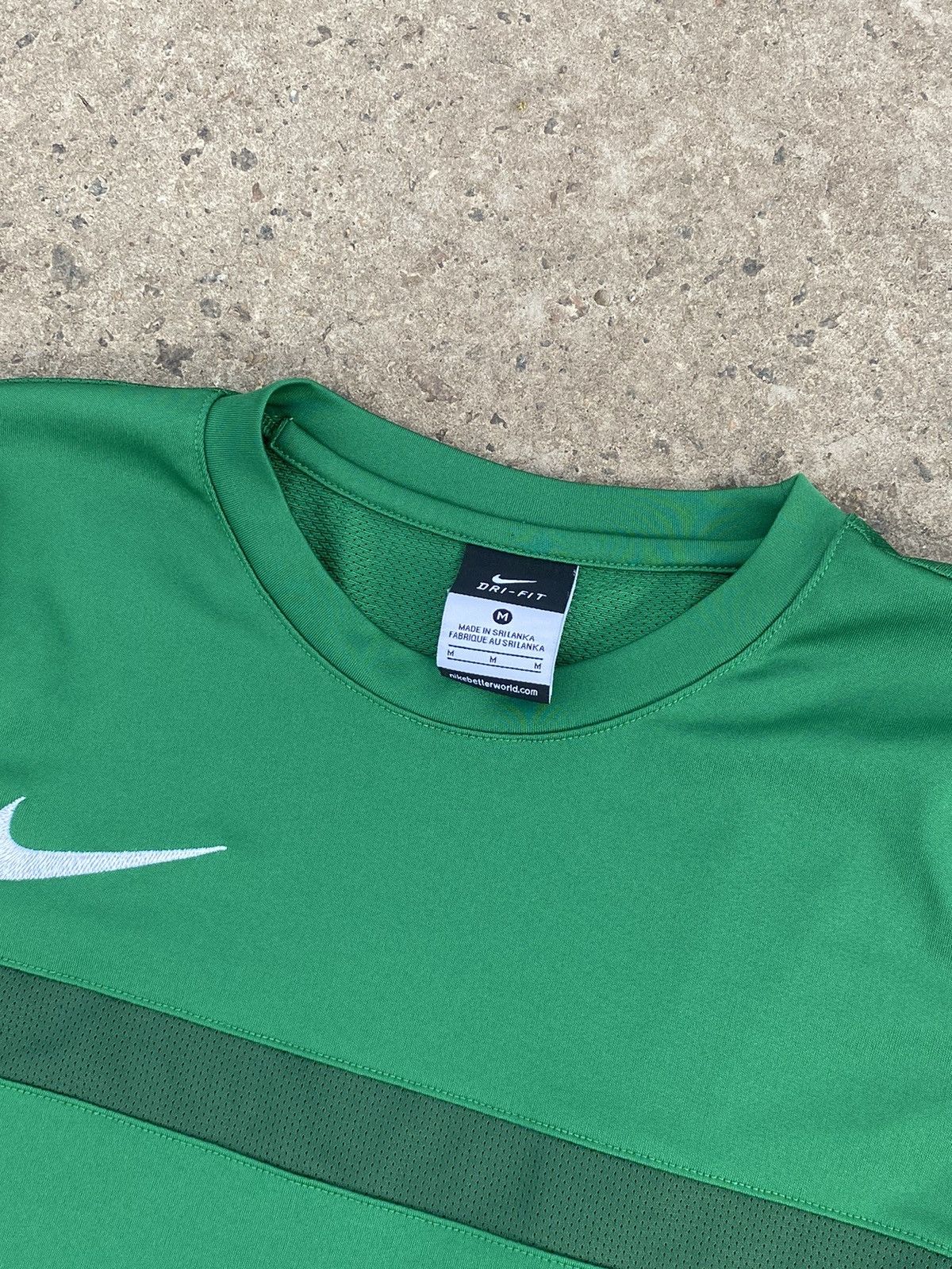 Nike Vintage Nike jersey tee streetwear y2k sport style size M Size US M / EU 48-50 / 2 - 2 Thumbnail