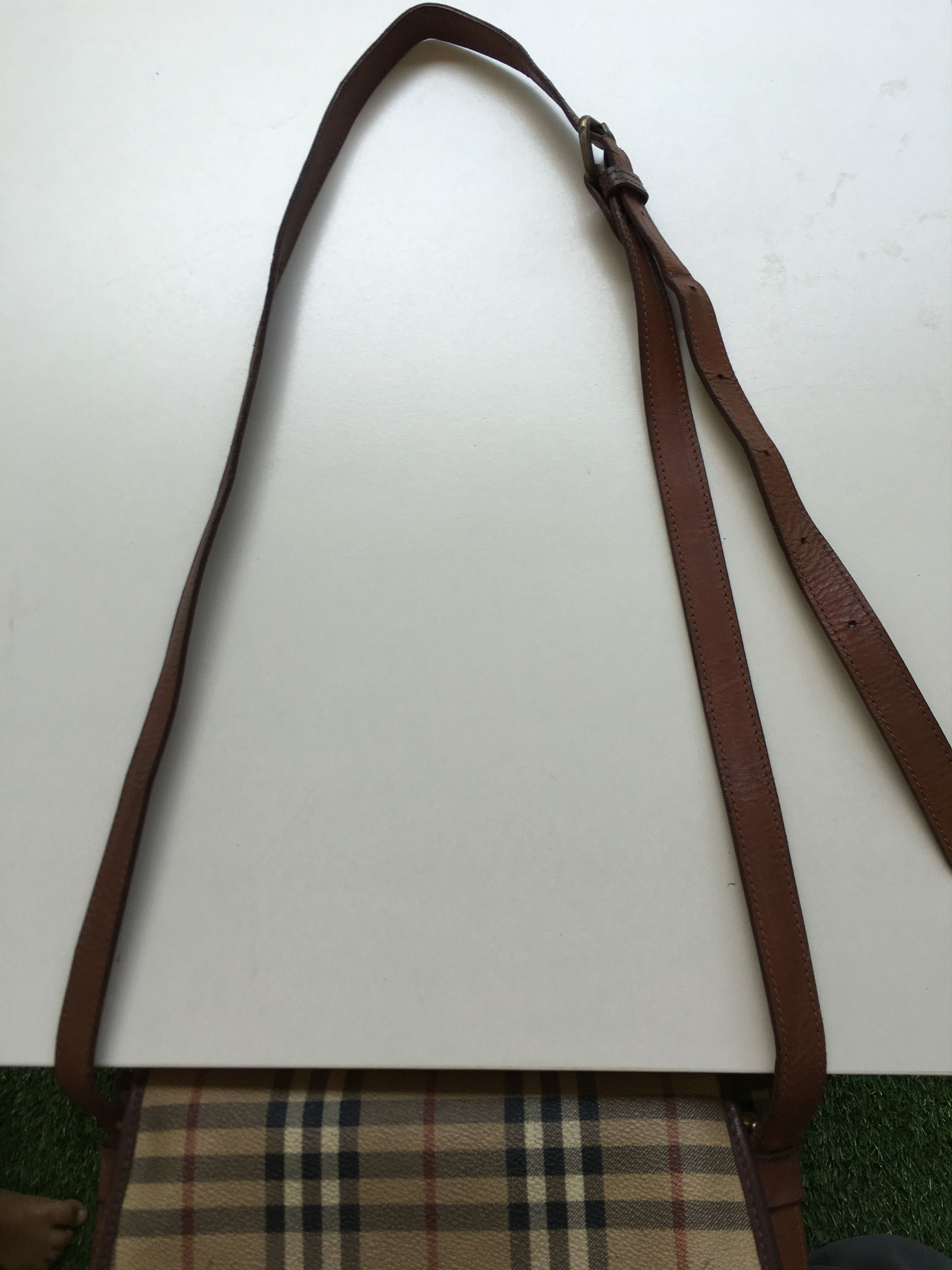 Burberry Vintage Burberry Checkered Sling Bag Size ONE SIZE - 14 Thumbnail
