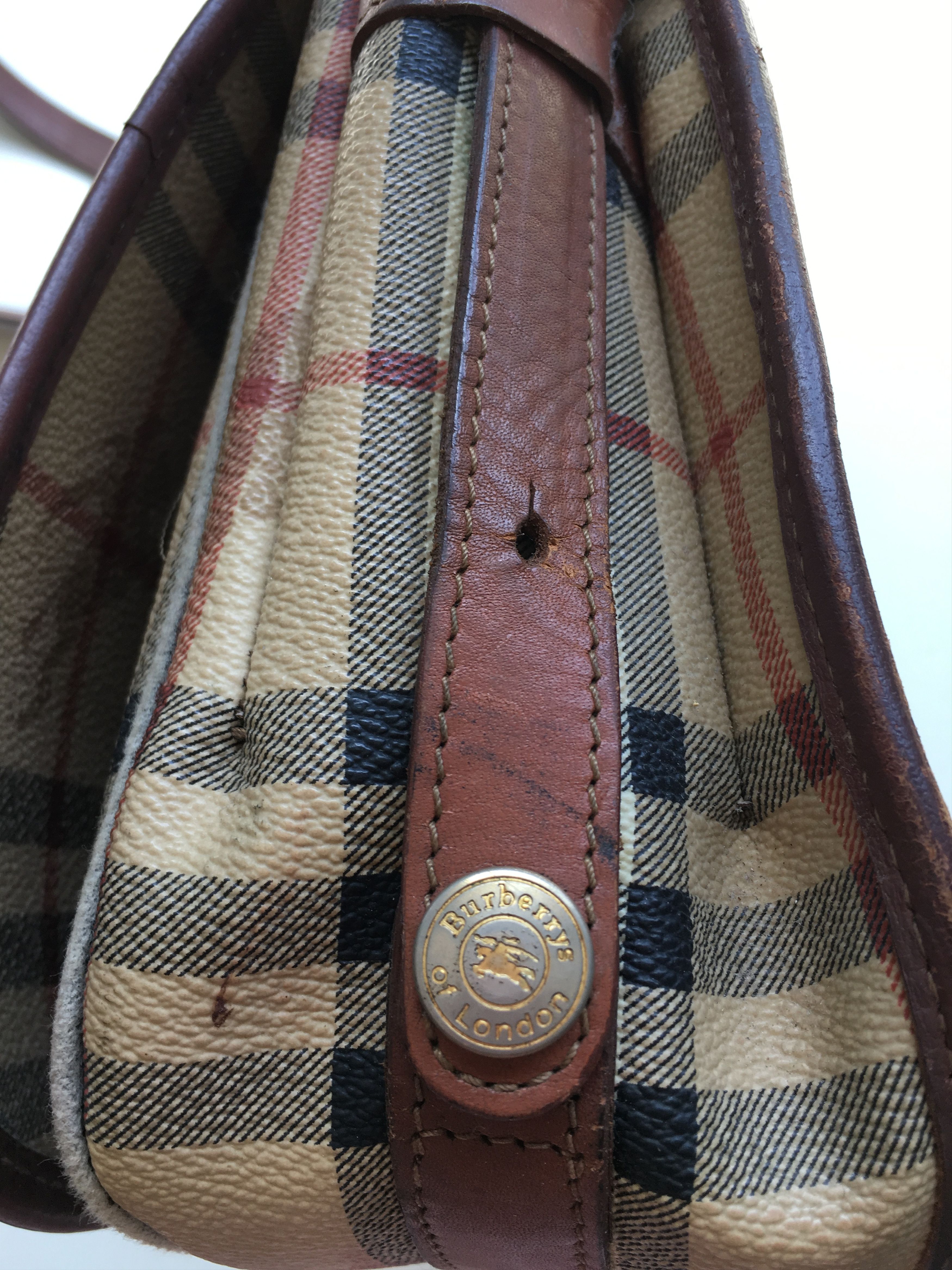 Burberry Vintage Burberry Checkered Sling Bag Size ONE SIZE - 6 Thumbnail