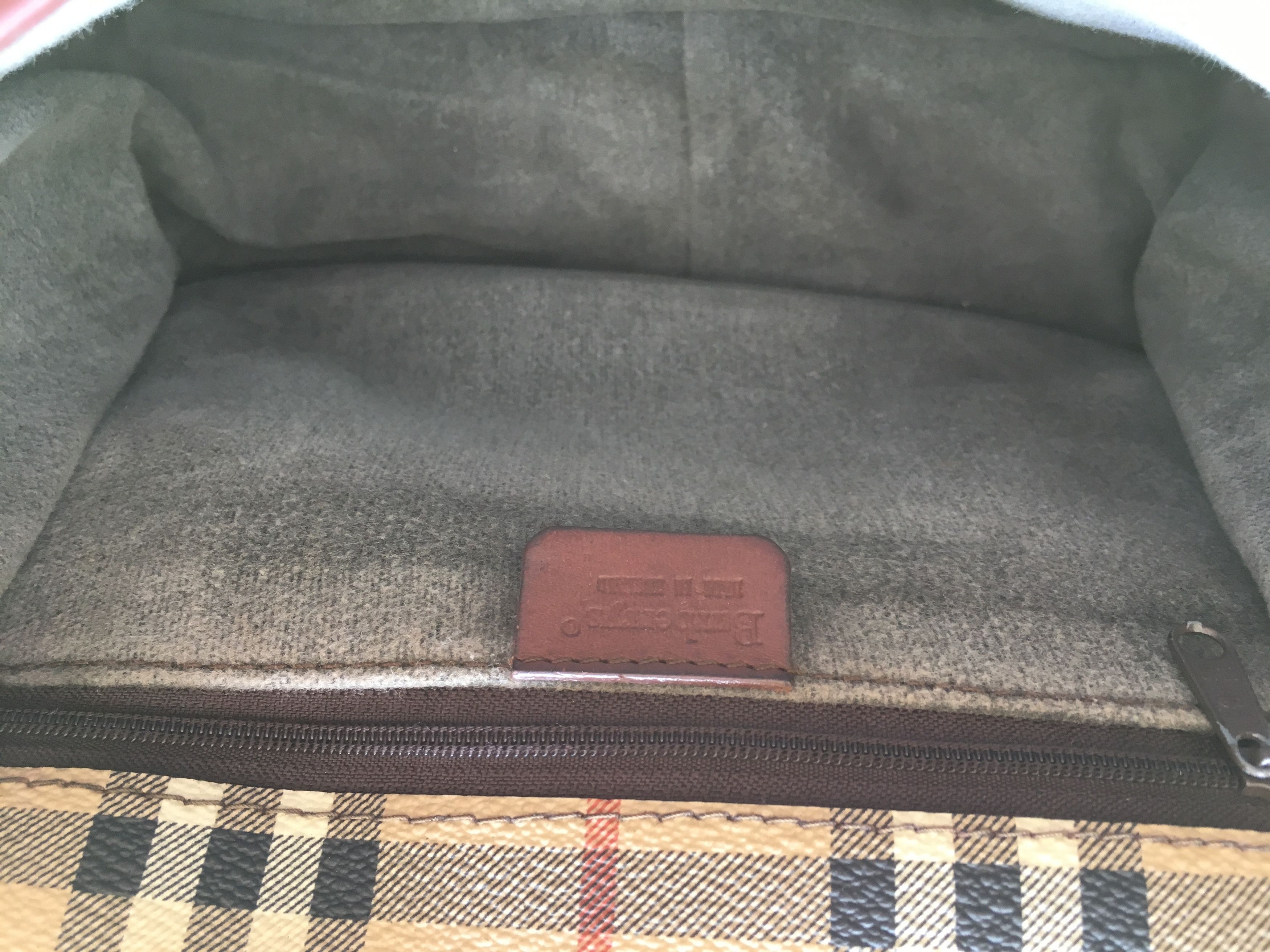 Burberry Vintage Burberry Checkered Sling Bag Size ONE SIZE - 12 Thumbnail