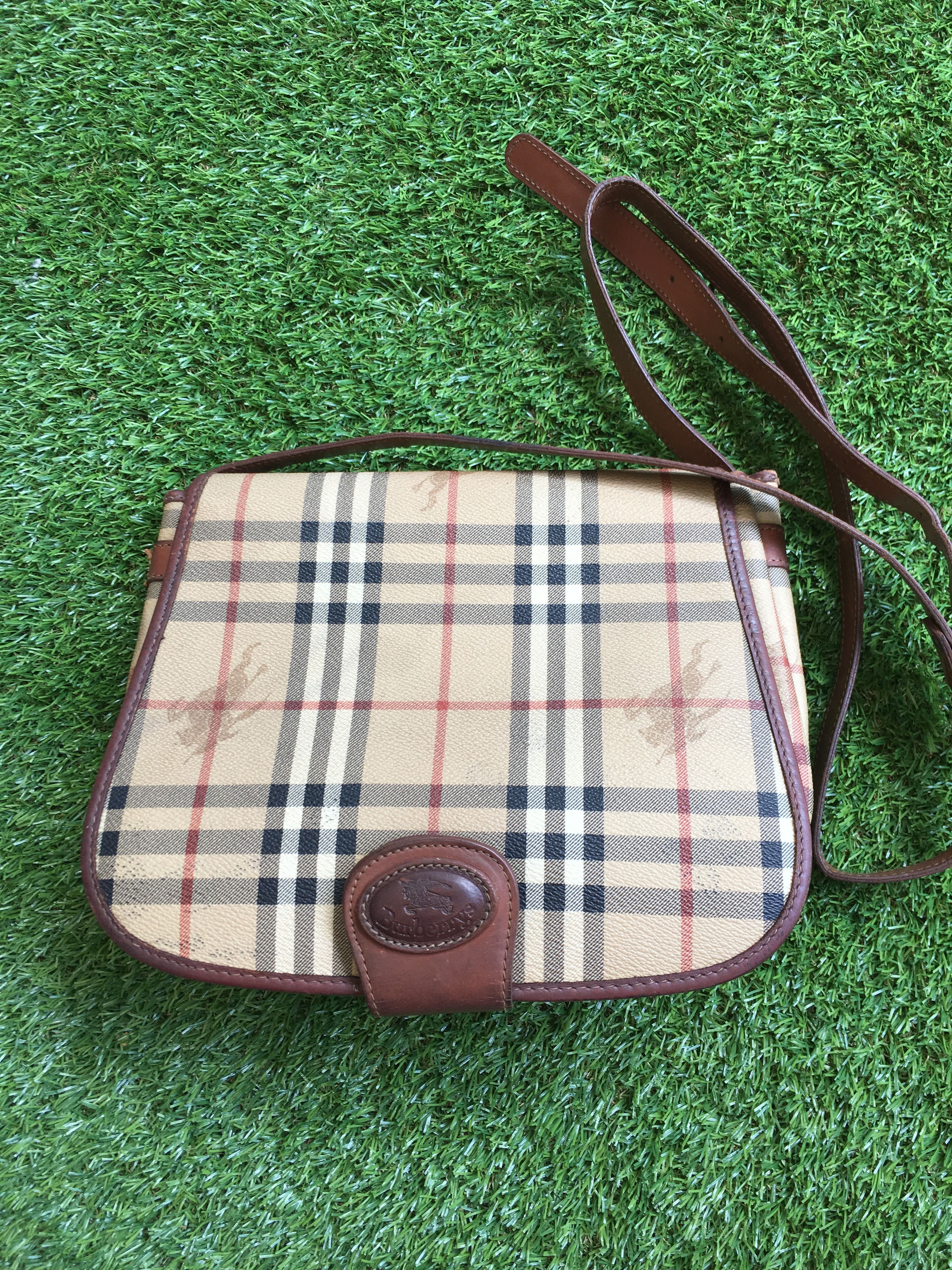 Burberry Vintage Burberry Checkered Sling Bag Size ONE SIZE - 1 Thumbnail