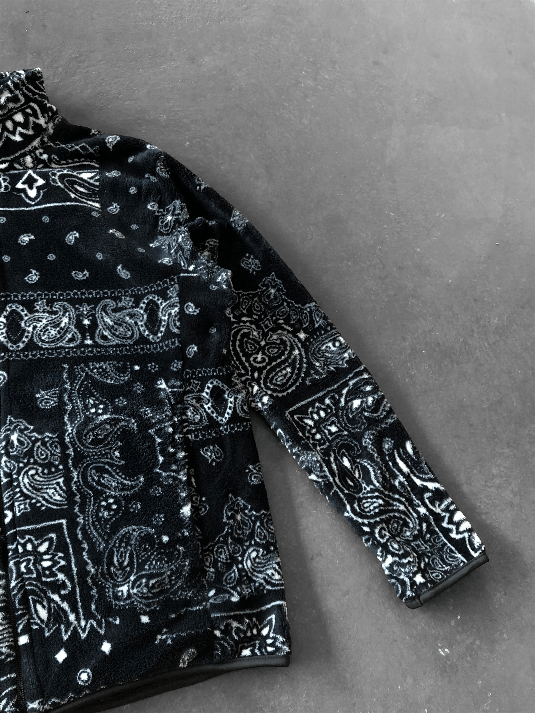 Japanese Brand RARE🔥VINTAGE JAPAN PAISLEY PRINT FLEECE JACKET Size US M / EU 48-50 / 2 - 4 Thumbnail