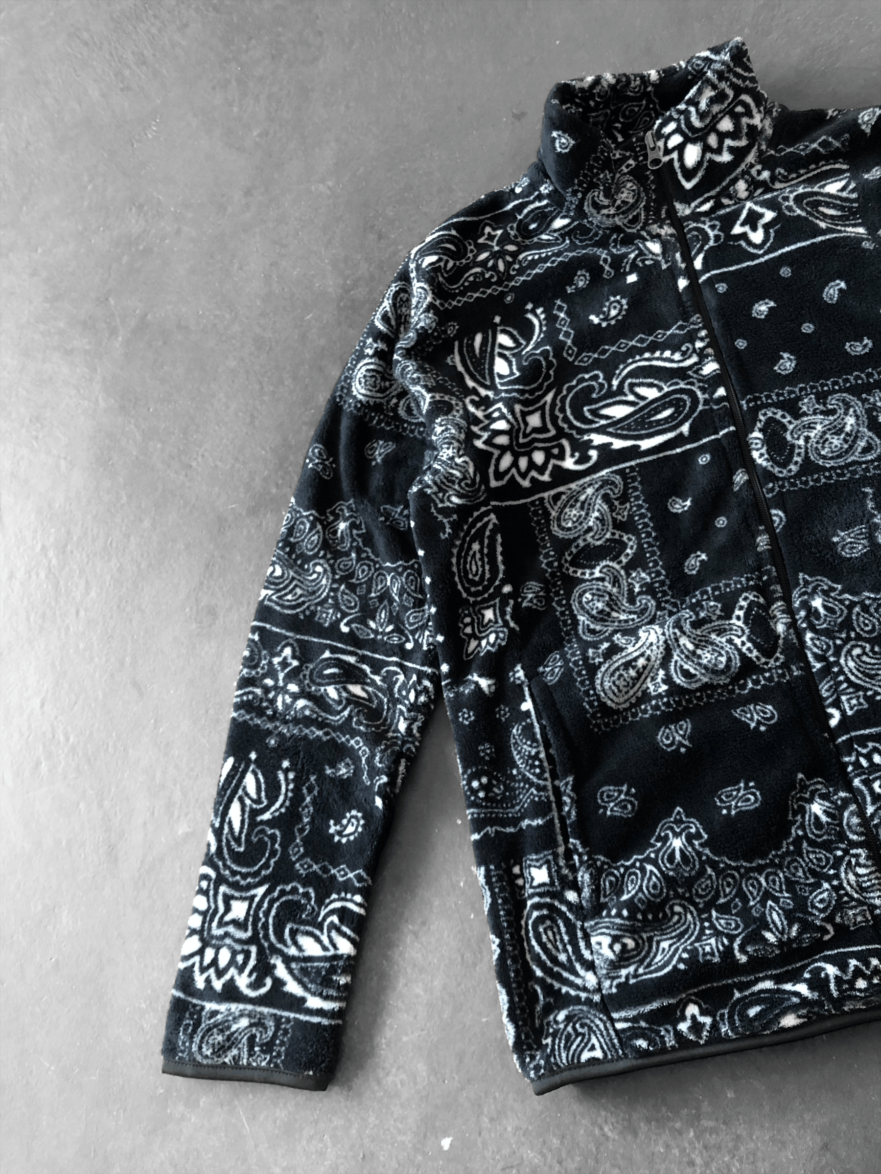 Japanese Brand RARE🔥VINTAGE JAPAN PAISLEY PRINT FLEECE JACKET Size US M / EU 48-50 / 2 - 3 Thumbnail