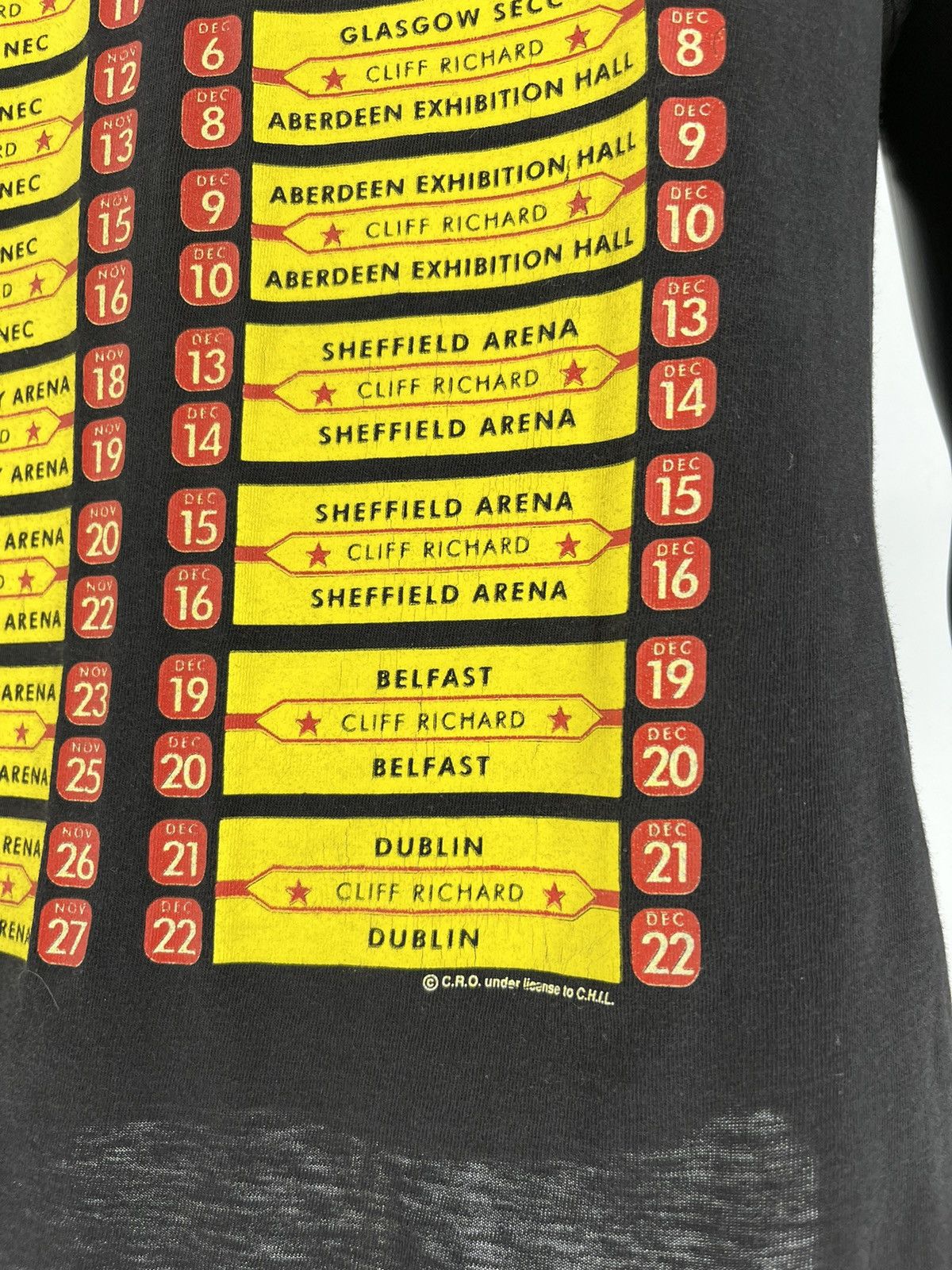 Band Tees Vintage Y2K 1994 CLIFF RICHARD Band Tour Rock Streetwear Size US M / EU 48-50 / 2 - 12 Thumbnail