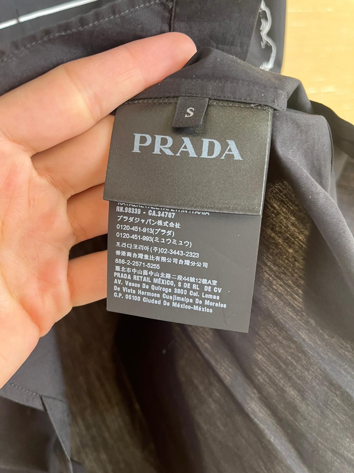 Prada Popeline Laser Button Up in Black Size US S / EU 44-46 / 1 - 16 Thumbnail