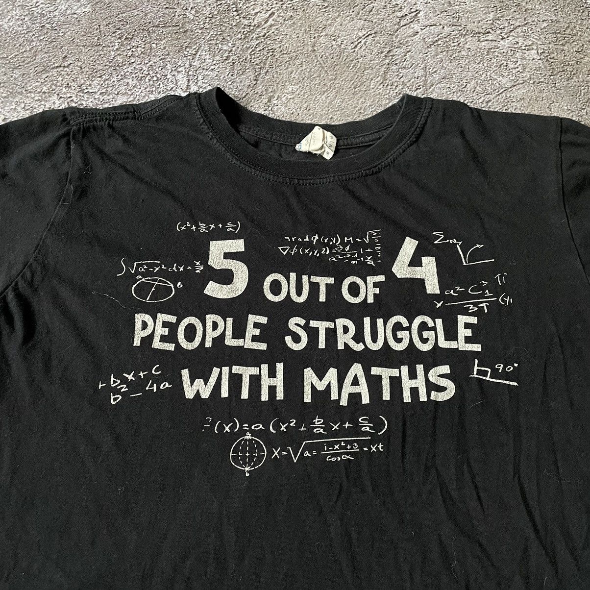 Vintage Vintage Y2K ADULT “ PEOPLE STRUGGLE WITH MATH “ FUNNY BuyTee Size US M / EU 48-50 / 2 - 5 Thumbnail