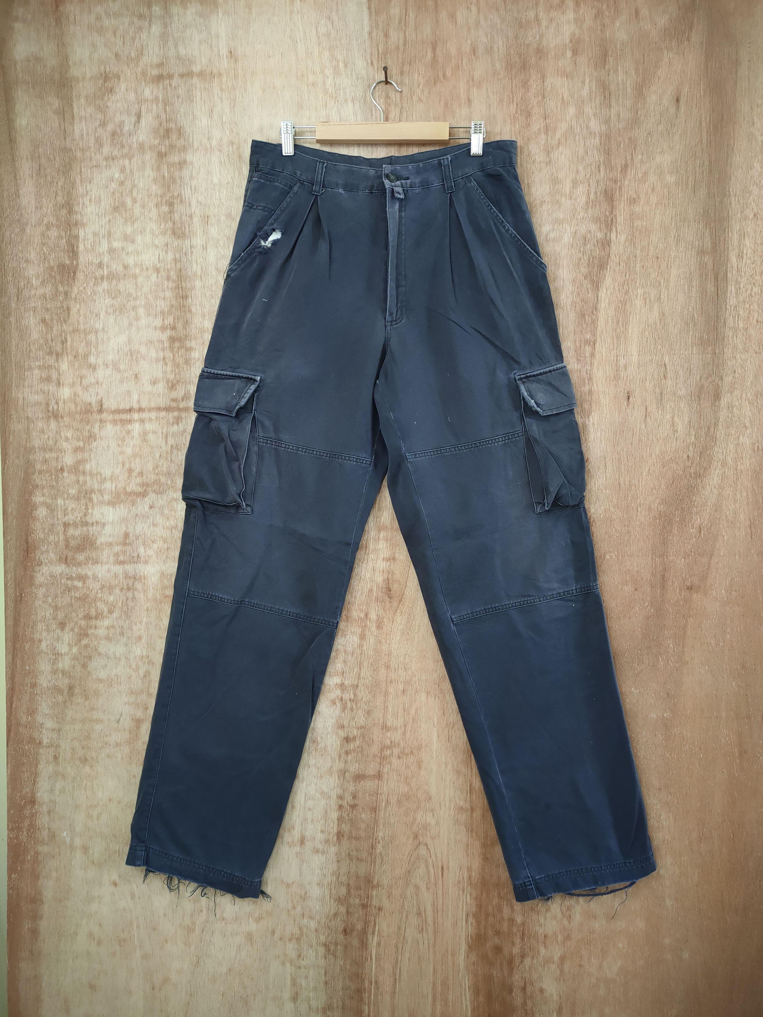 Japanese Brand W32 VINTAGE NAVY FADED CARGO PANTS Size US 32 / EU 48 - 1 Thumbnail
