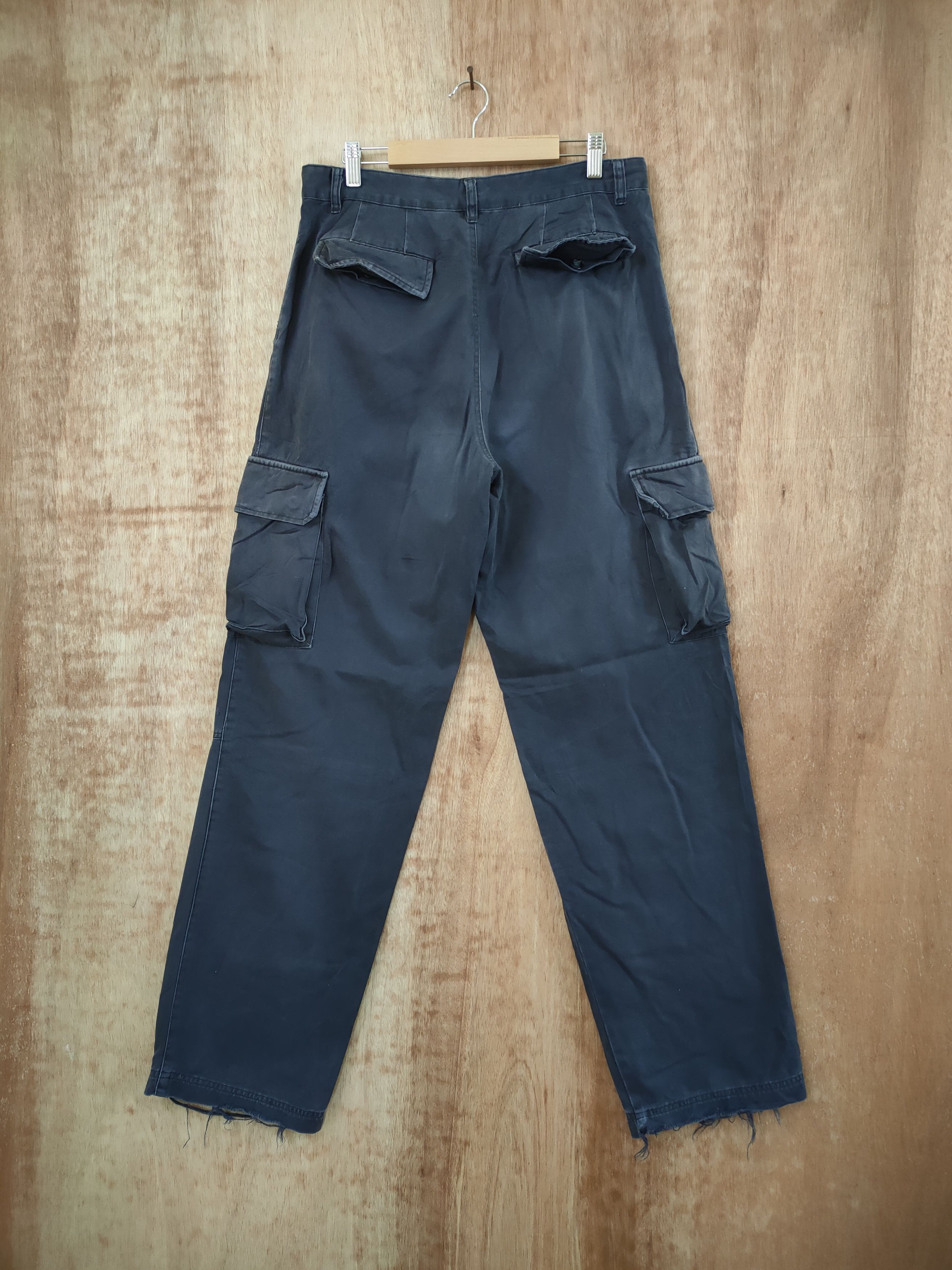 Japanese Brand W32 VINTAGE NAVY FADED CARGO PANTS Size US 32 / EU 48 - 2 Thumbnail