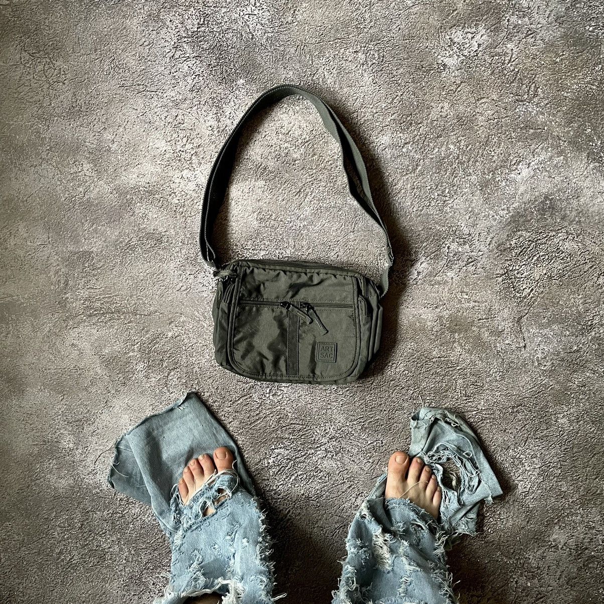 Vintage Vintage 90s Japanese Nylon Shoulder Bag Olive Green Swag OS Size ONE SIZE - 1 Thumbnail
