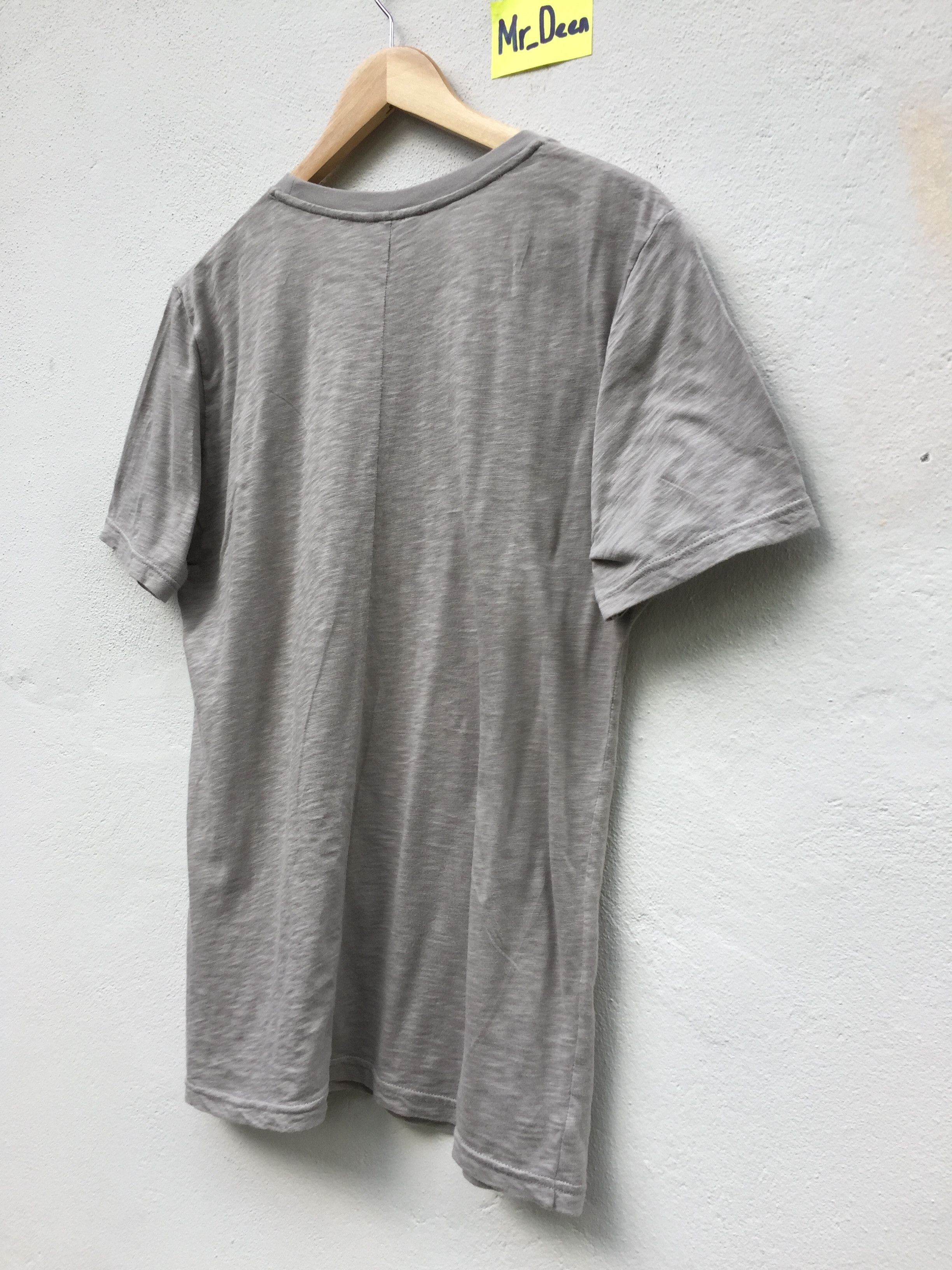 Jun Takahashi RARE Uniqlo x Undercover Snail Design T-shirt Size US M / EU 48-50 / 2 - 11 Thumbnail