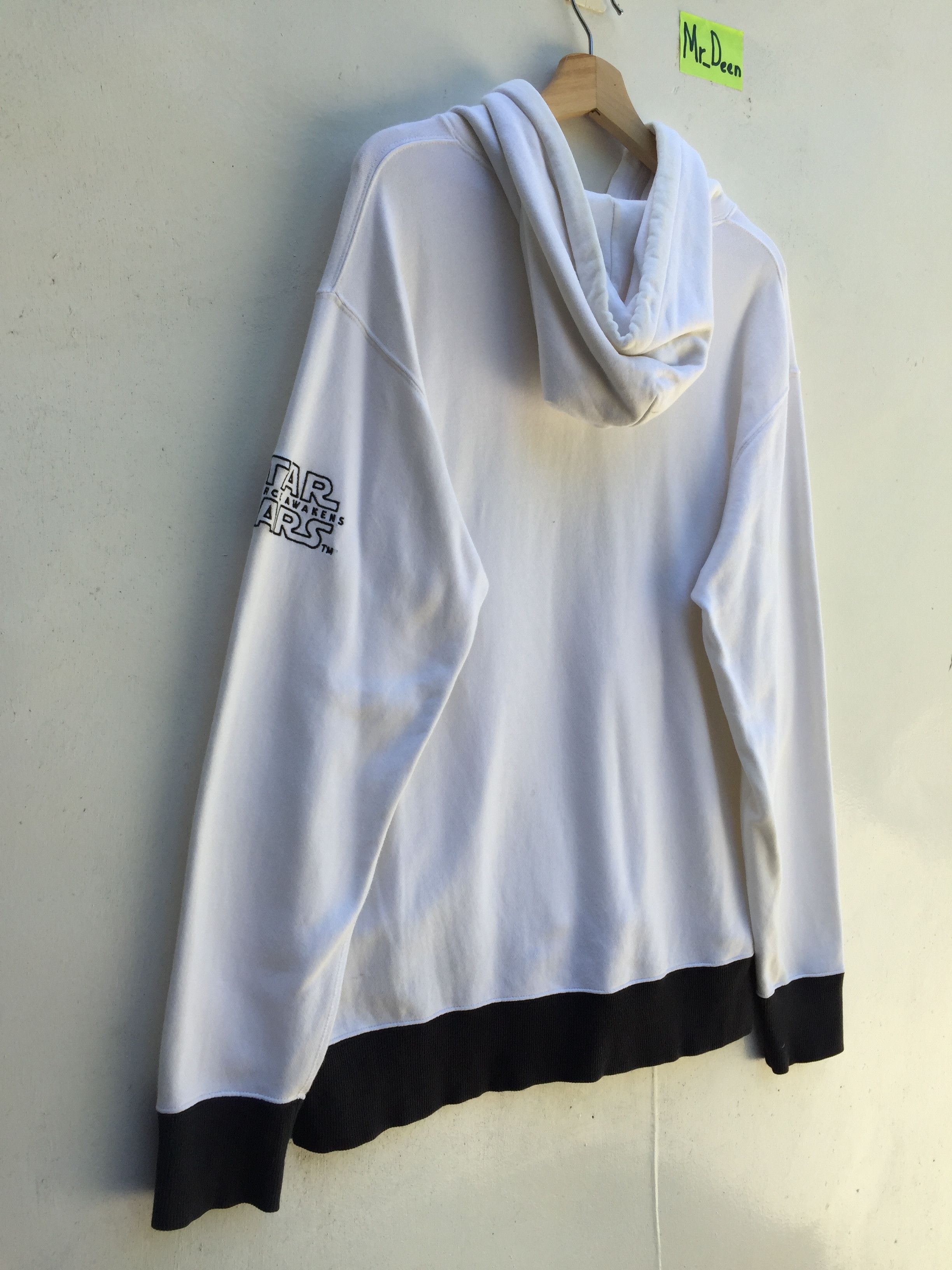 Star Wars RARE UNIQLO X STARWARS WHITE HOODIE The Force Awakens Size US XL / EU 56 / 4 - 11 Thumbnail