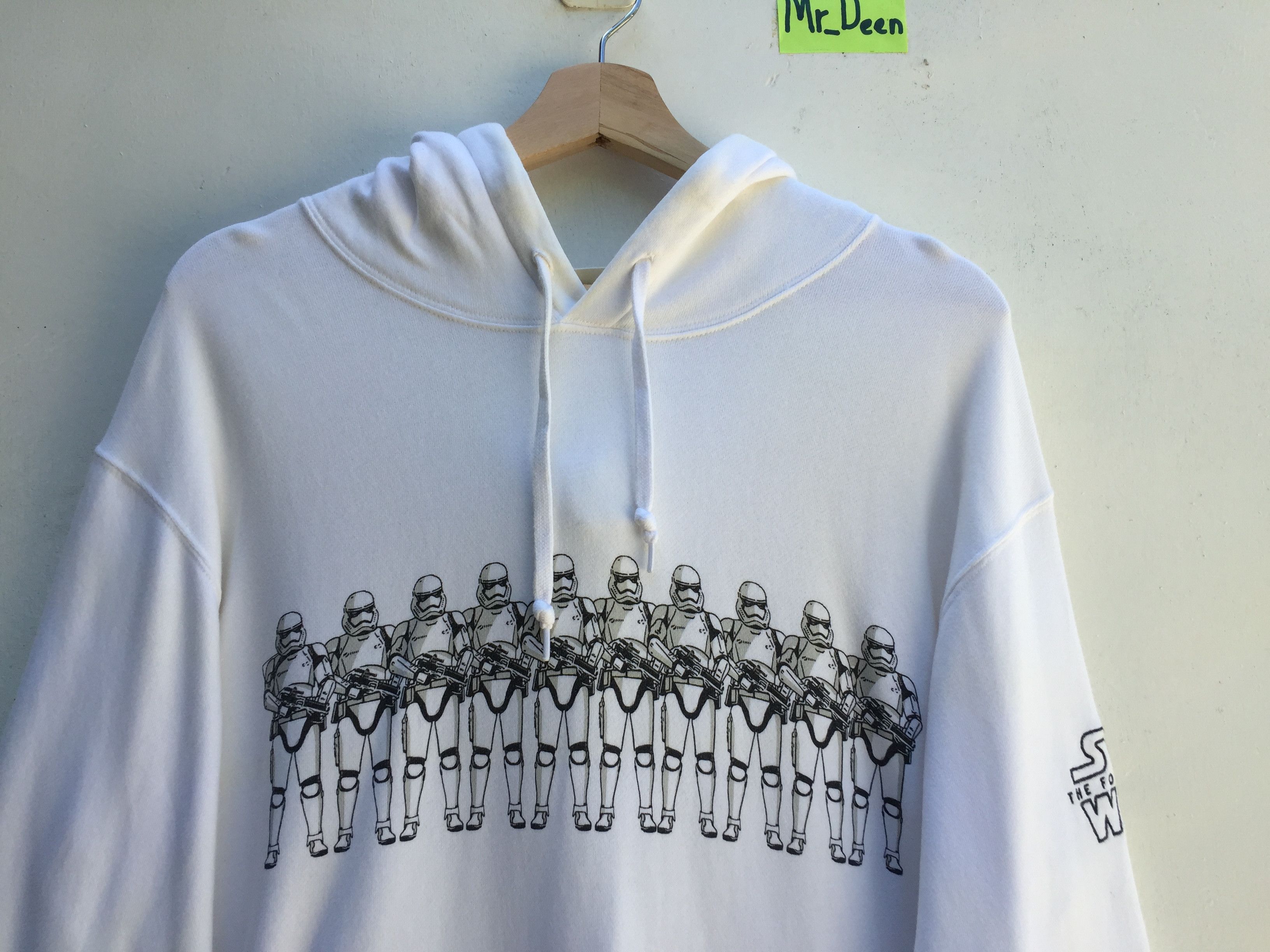 Star Wars RARE UNIQLO X STARWARS WHITE HOODIE The Force Awakens Size US XL / EU 56 / 4 - 4 Thumbnail