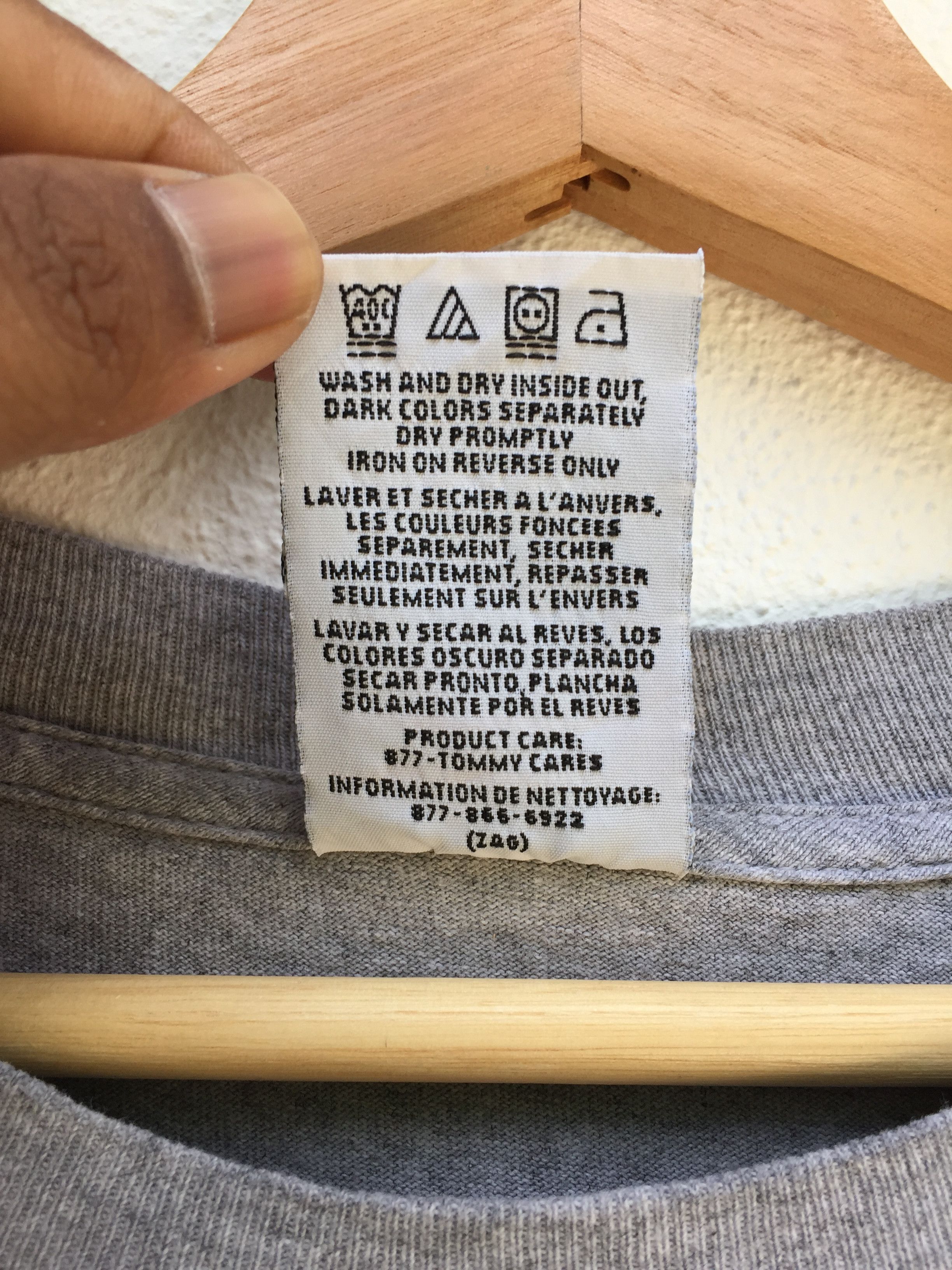 Tommy Hilfiger 90s Vintage Tommy Hilfiger Logo Spellout Longsleeve Size US XL / EU 56 / 4 - 7 Thumbnail