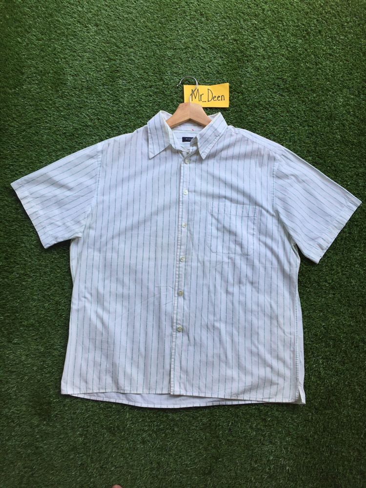 Burberry Vintage Burberry Small Spellout All Over Shirt Size US L / EU 52-54 / 3 - 2 Thumbnail