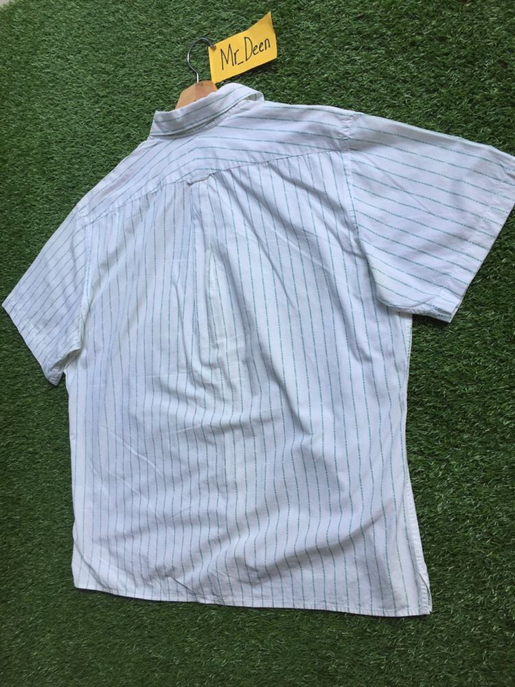 Burberry Vintage Burberry Small Spellout All Over Shirt Size US L / EU 52-54 / 3 - 16 Thumbnail