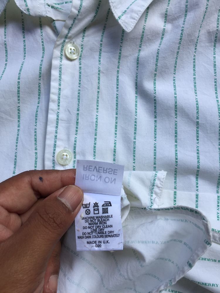 Burberry Vintage Burberry Small Spellout All Over Shirt Size US L / EU 52-54 / 3 - 12 Thumbnail