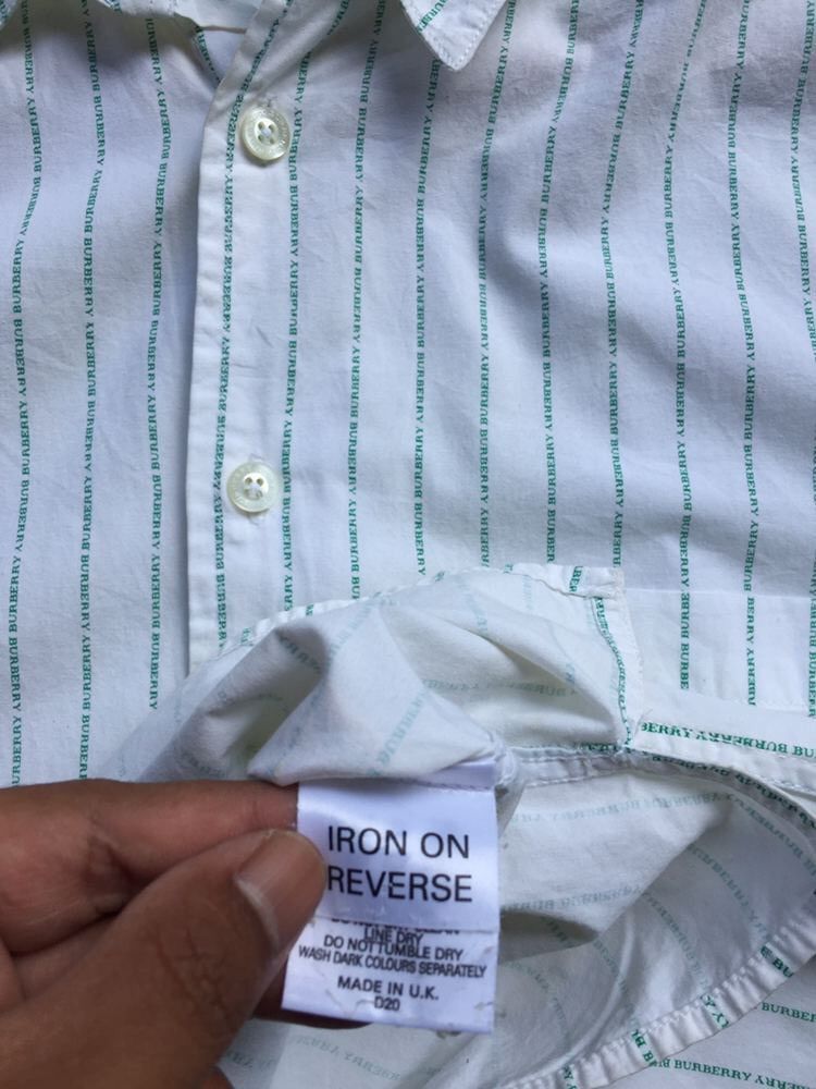 Burberry Vintage Burberry Small Spellout All Over Shirt Size US L / EU 52-54 / 3 - 11 Thumbnail