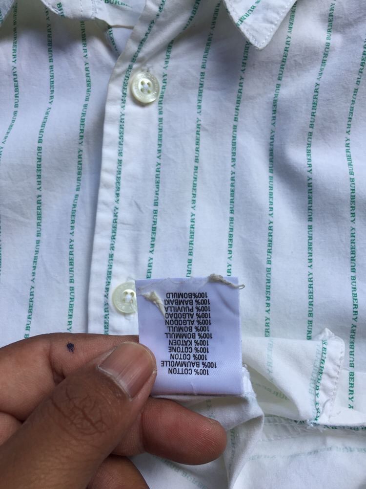 Burberry Vintage Burberry Small Spellout All Over Shirt Size US L / EU 52-54 / 3 - 13 Thumbnail