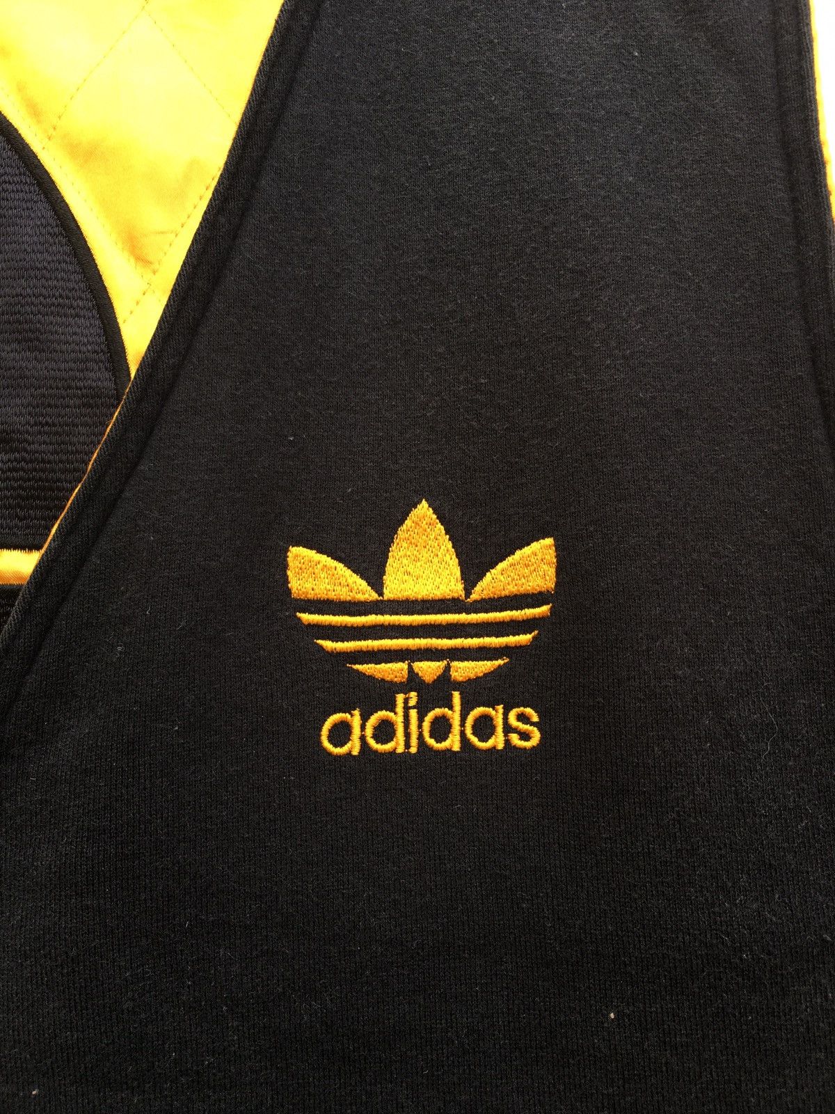 Adidas Vintage Adidas Reversible Vest Big Logo Sleeveless Jacket Size US L / EU 52-54 / 3 - 17 Thumbnail