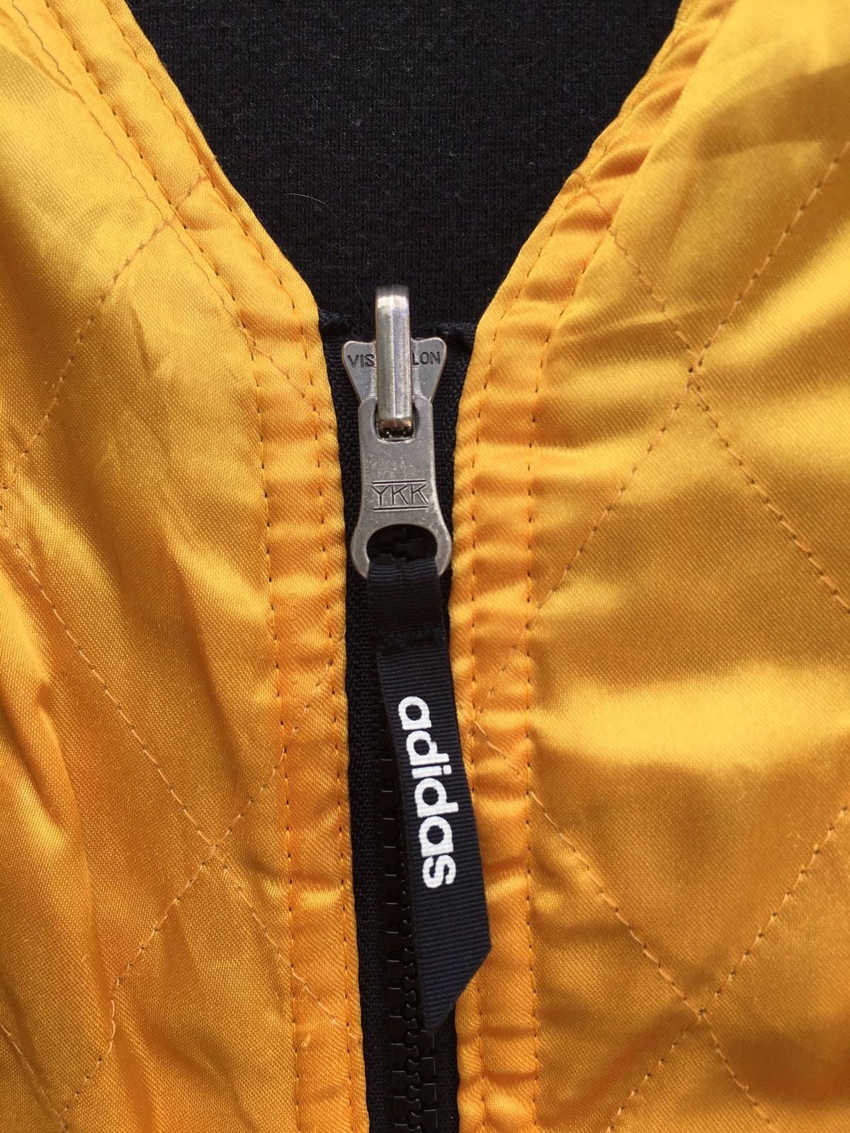 Adidas Vintage Adidas Reversible Vest Big Logo Sleeveless Jacket Size US L / EU 52-54 / 3 - 11 Thumbnail