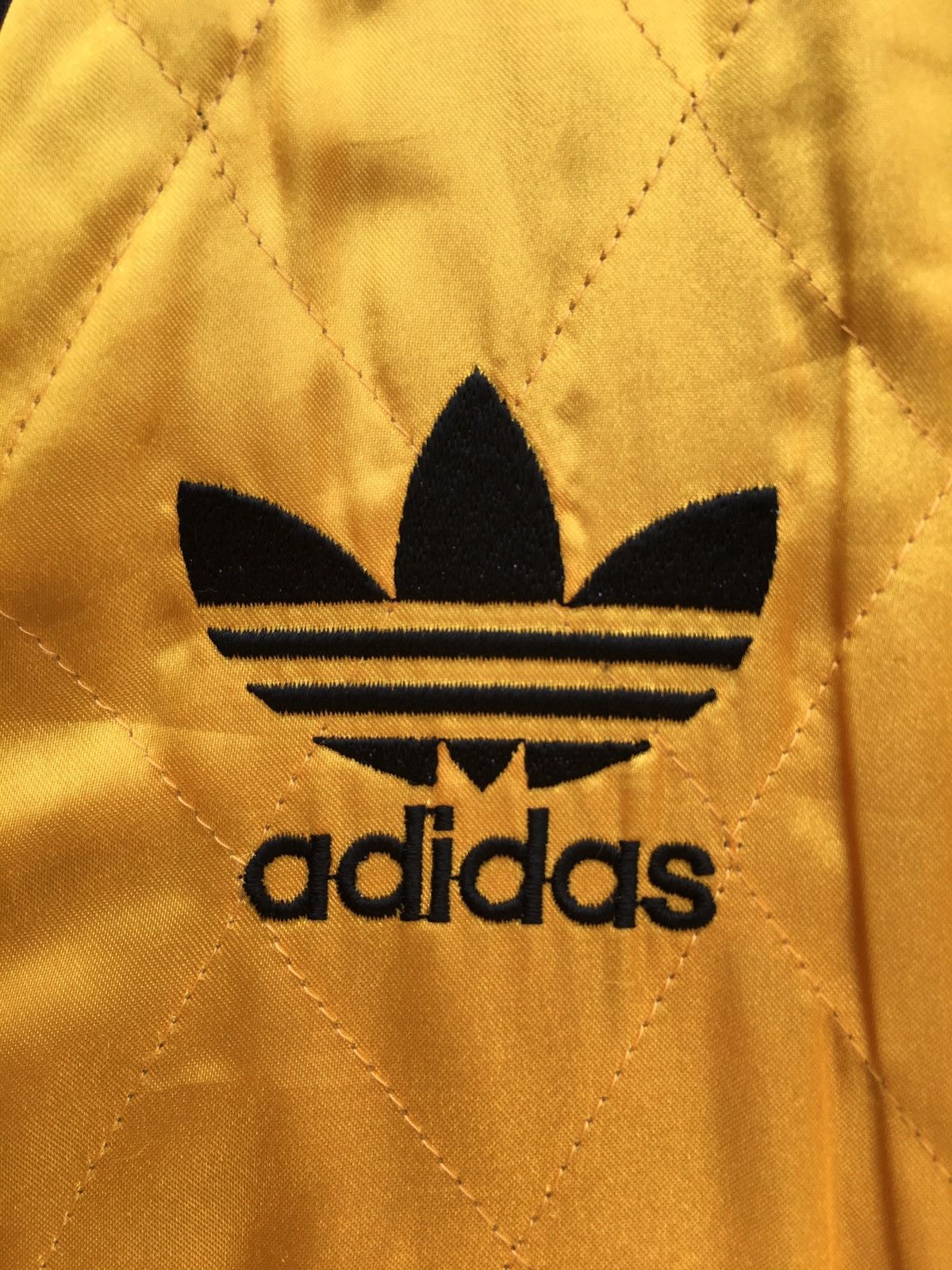 Adidas Vintage Adidas Reversible Vest Big Logo Sleeveless Jacket Size US L / EU 52-54 / 3 - 9 Thumbnail