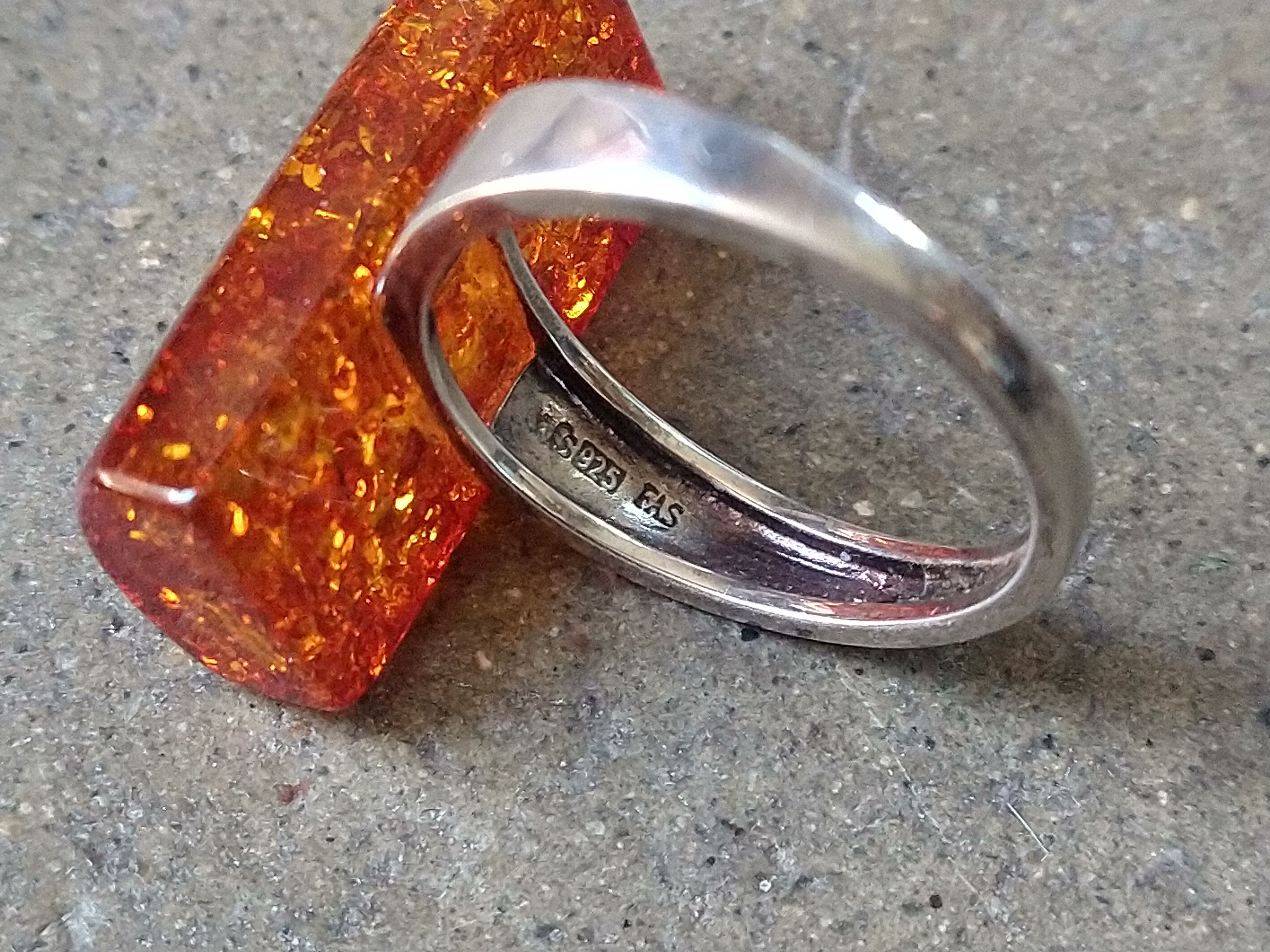 Other Sterling Silver Ring Size 9.5 Orange Amber Modern 5g Size ONE SIZE - 8 Thumbnail