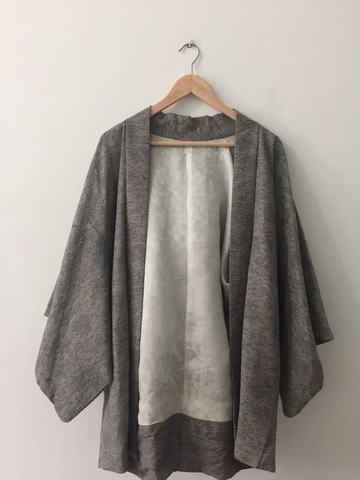 Japanese Brand FINAL DRKimono Haori Japan Floral Design Style 100% Silk Size US M / EU 48-50 / 2 - 5 Thumbnail