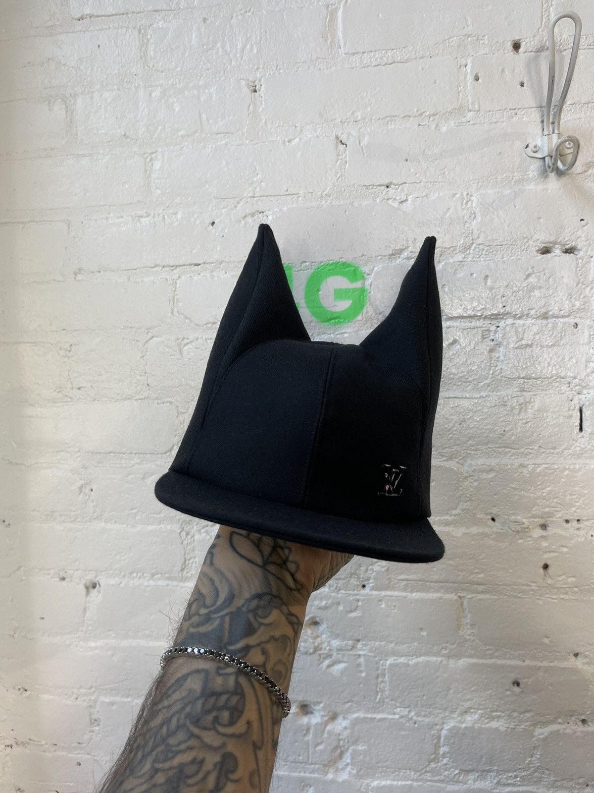Louis Vuitton × Virgil Abloh Louis Vuitton NEW Virgil Batman Pointed Ears Hat Size ONE SIZE - 10 Thumbnail