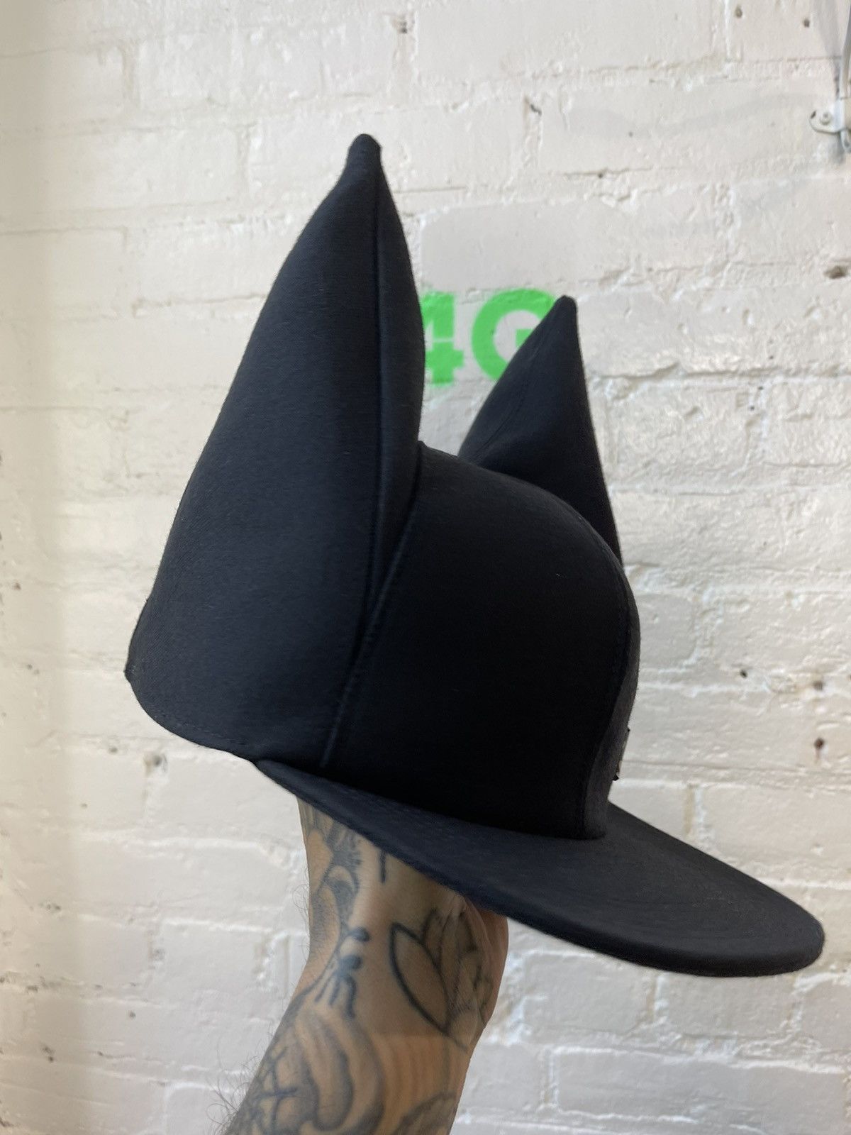 Louis Vuitton × Virgil Abloh Louis Vuitton NEW Virgil Batman Pointed Ears Hat Size ONE SIZE - 6 Thumbnail