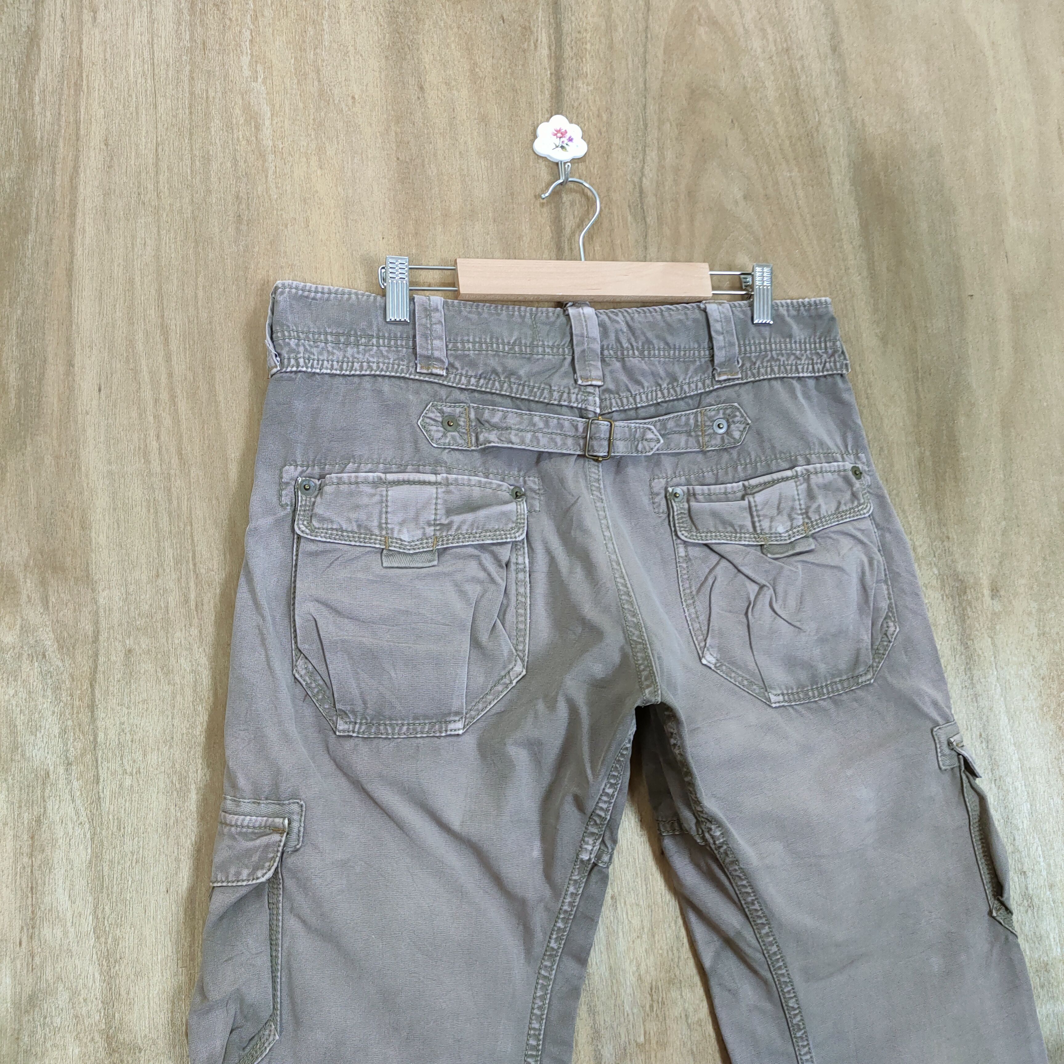 Japanese Brand VINTAGE BACK NUMBER FADED FLARE CARGO PANTS Size US 34 / EU 50 - 10 Thumbnail