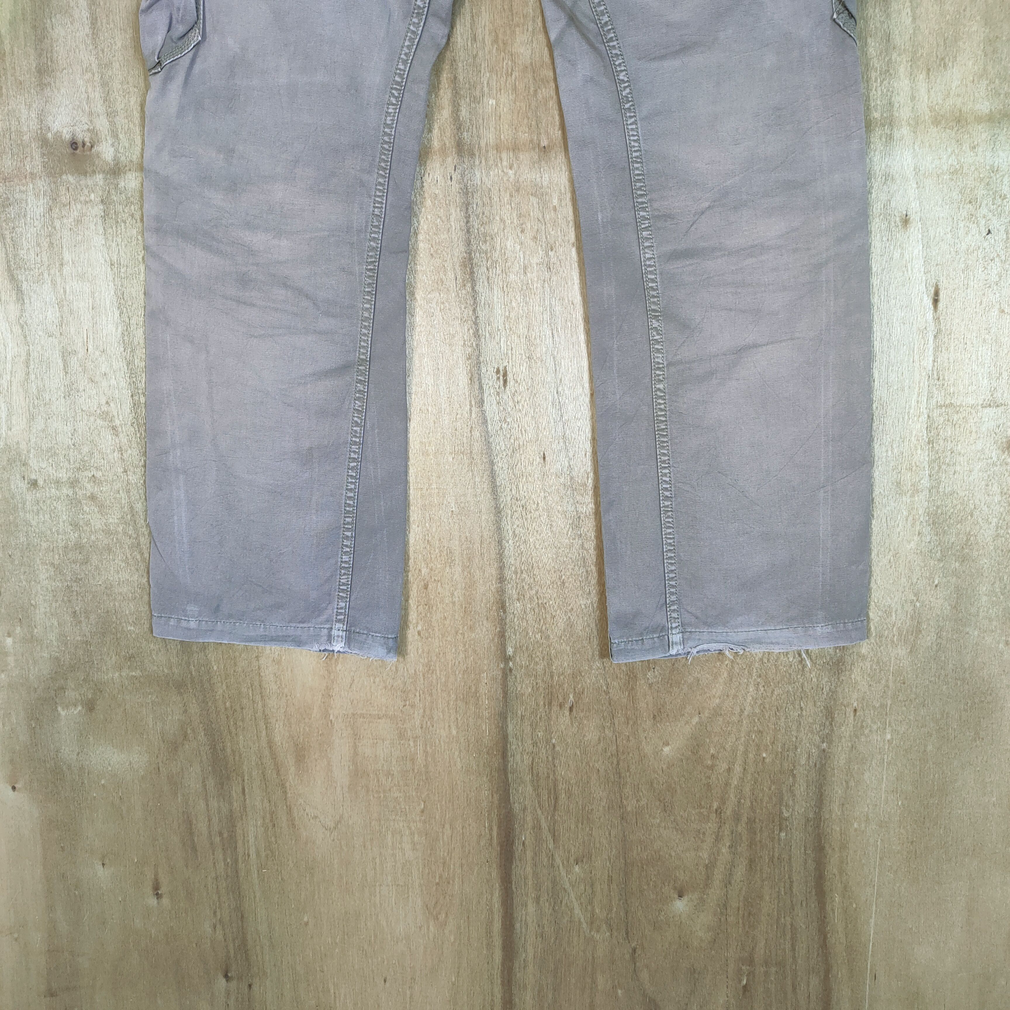 Japanese Brand VINTAGE BACK NUMBER FADED FLARE CARGO PANTS Size US 34 / EU 50 - 9 Thumbnail
