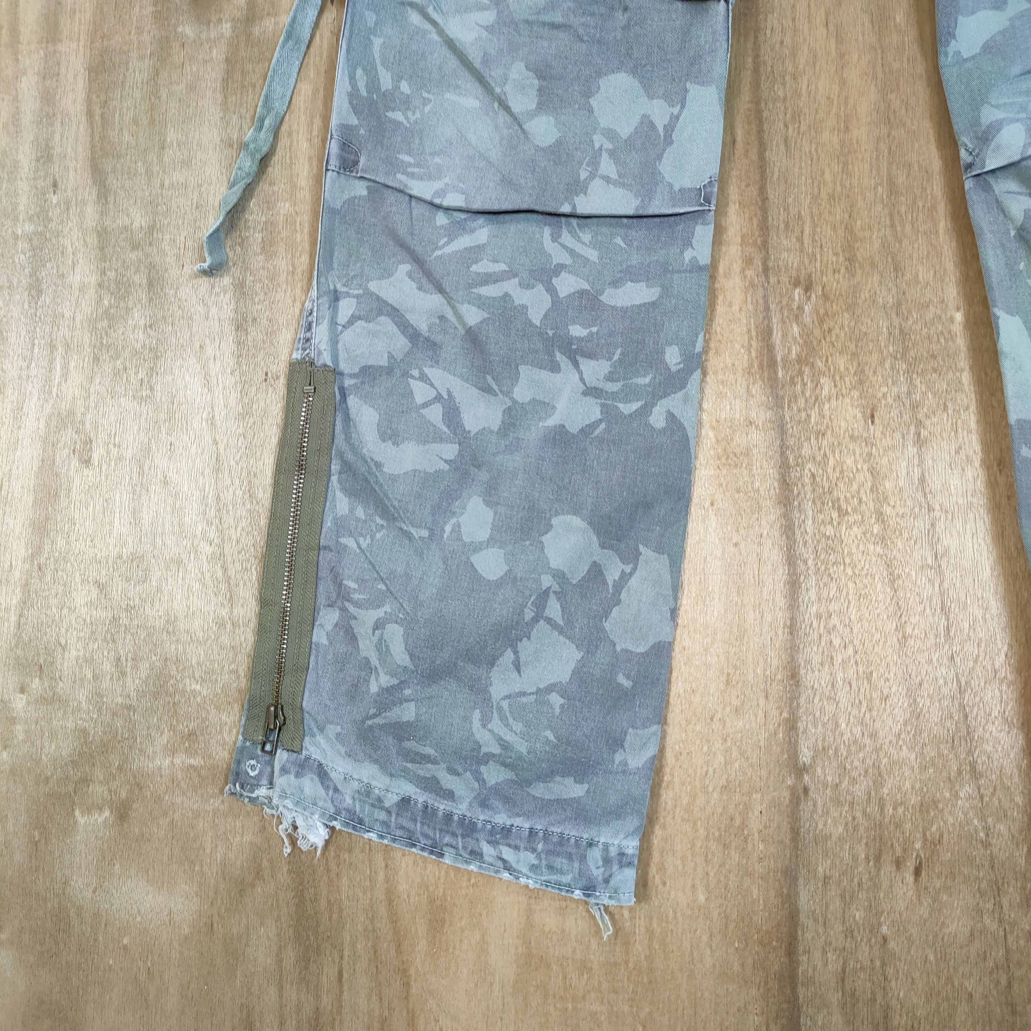 Japanese Brand VINTAGE MANGROVE FADED CAMO CARGO PANTS Size US 34 / EU 50 - 10 Thumbnail