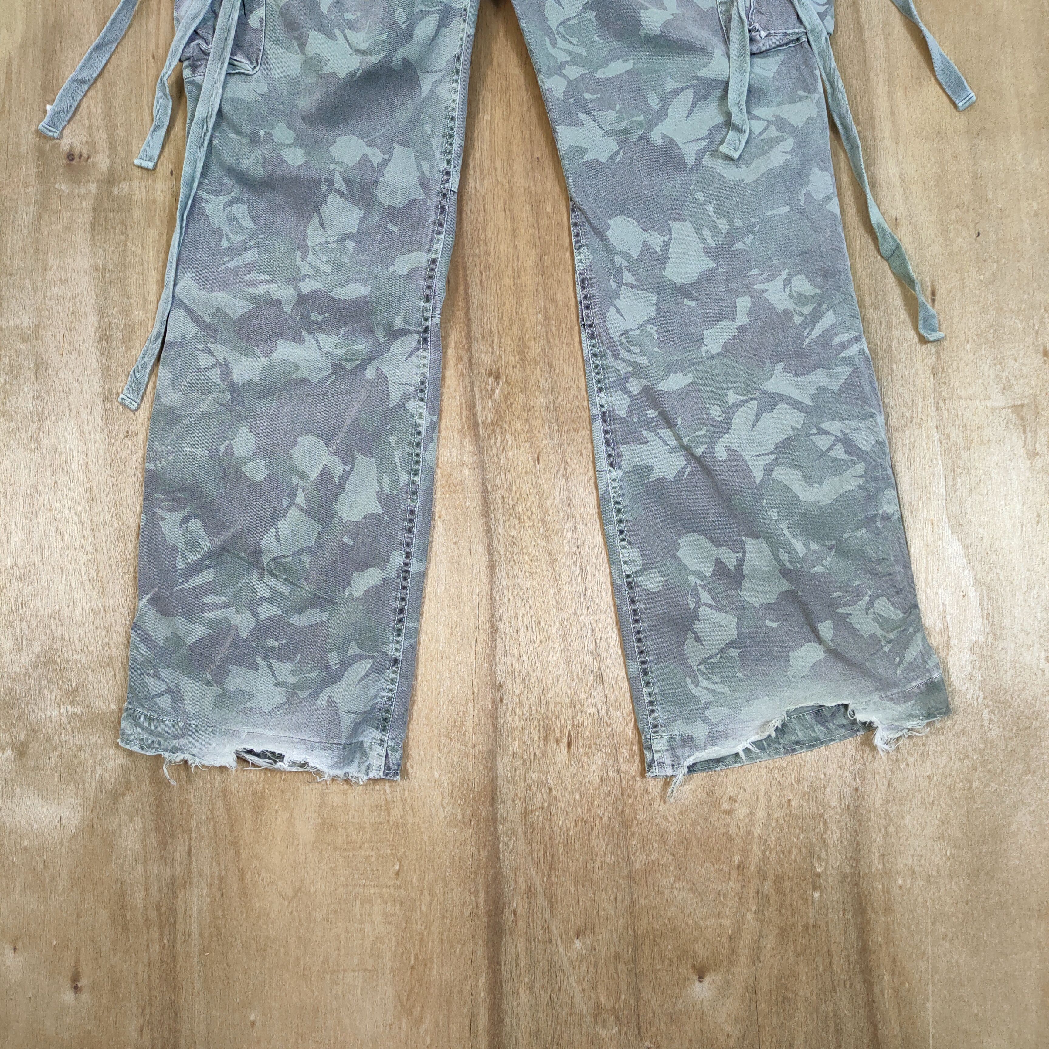 Japanese Brand VINTAGE MANGROVE FADED CAMO CARGO PANTS Size US 34 / EU 50 - 13 Thumbnail